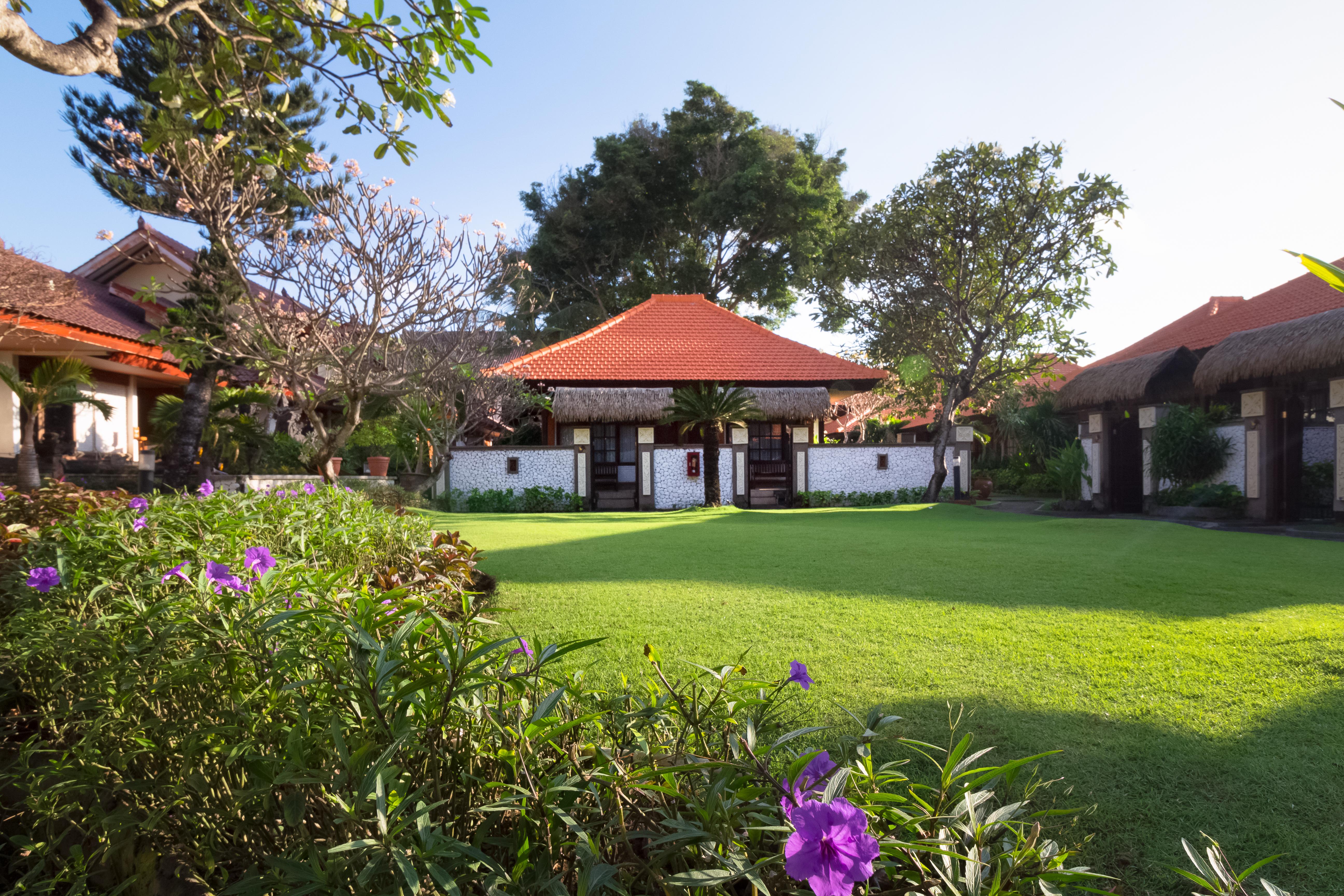 Grand Istana Rama Hotel Kuta  Exterior photo