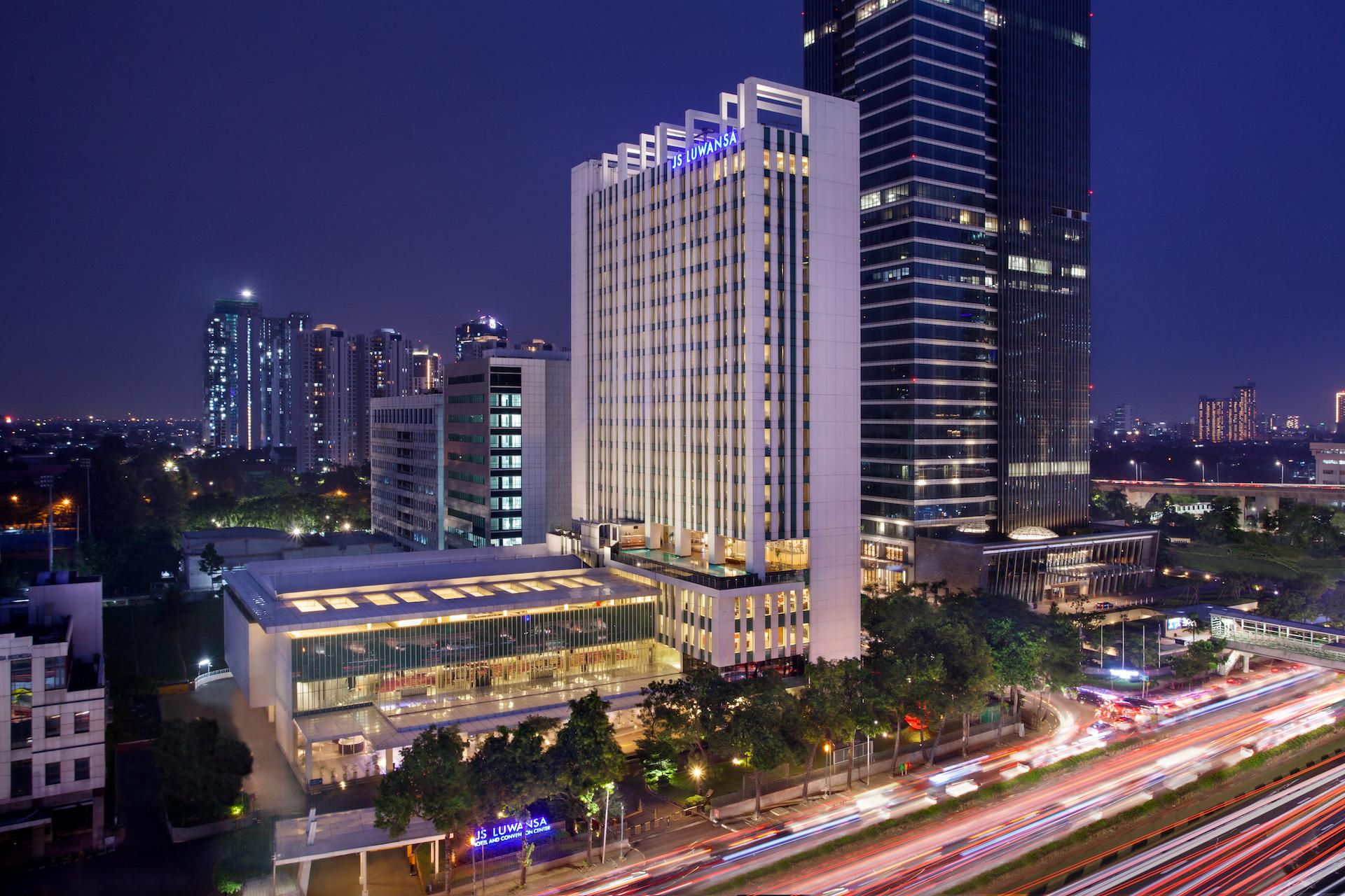 Js Luwansa Hotel & Convention Center Jakarta Exterior photo