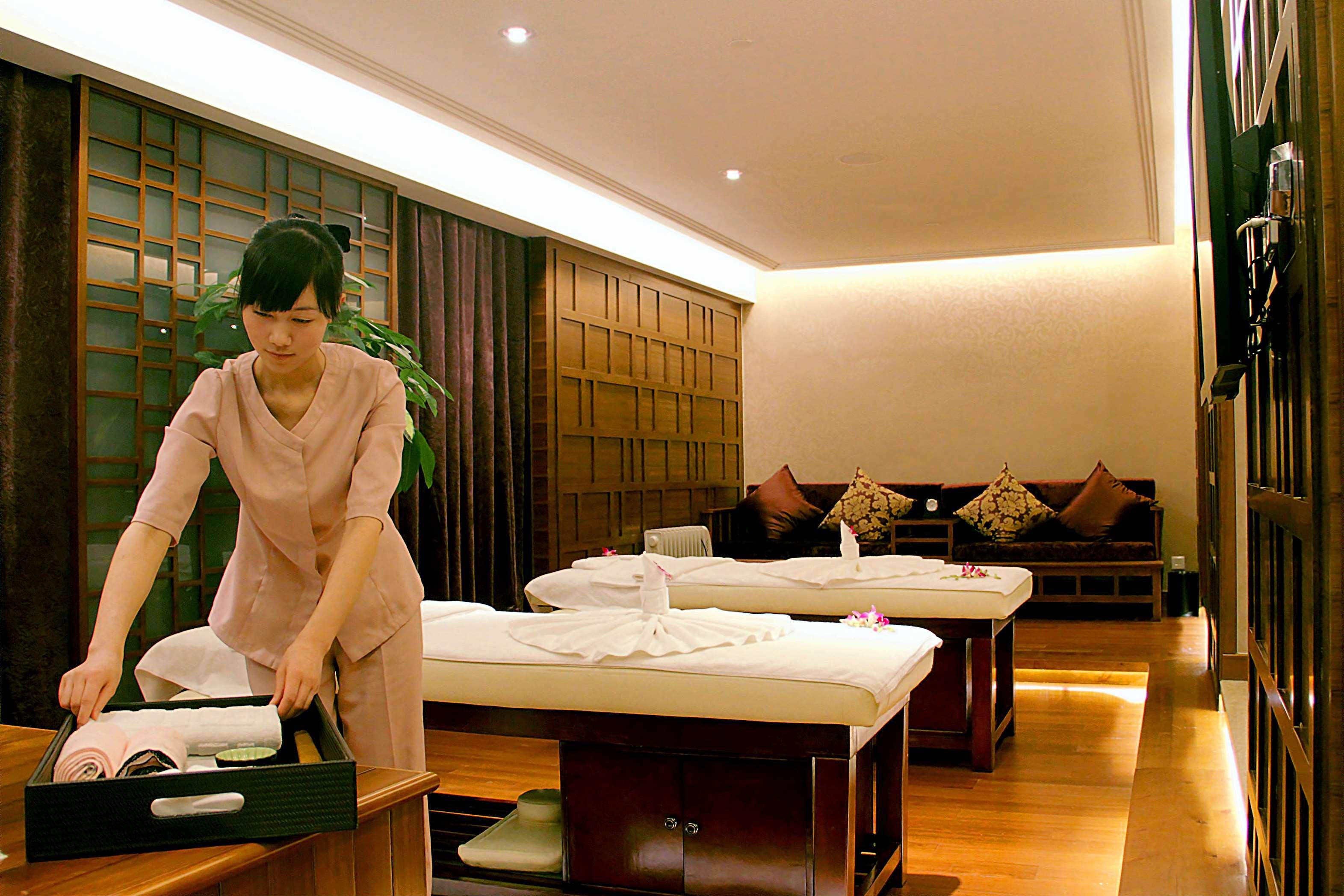 Central Hotel Shanghai Facilities photo