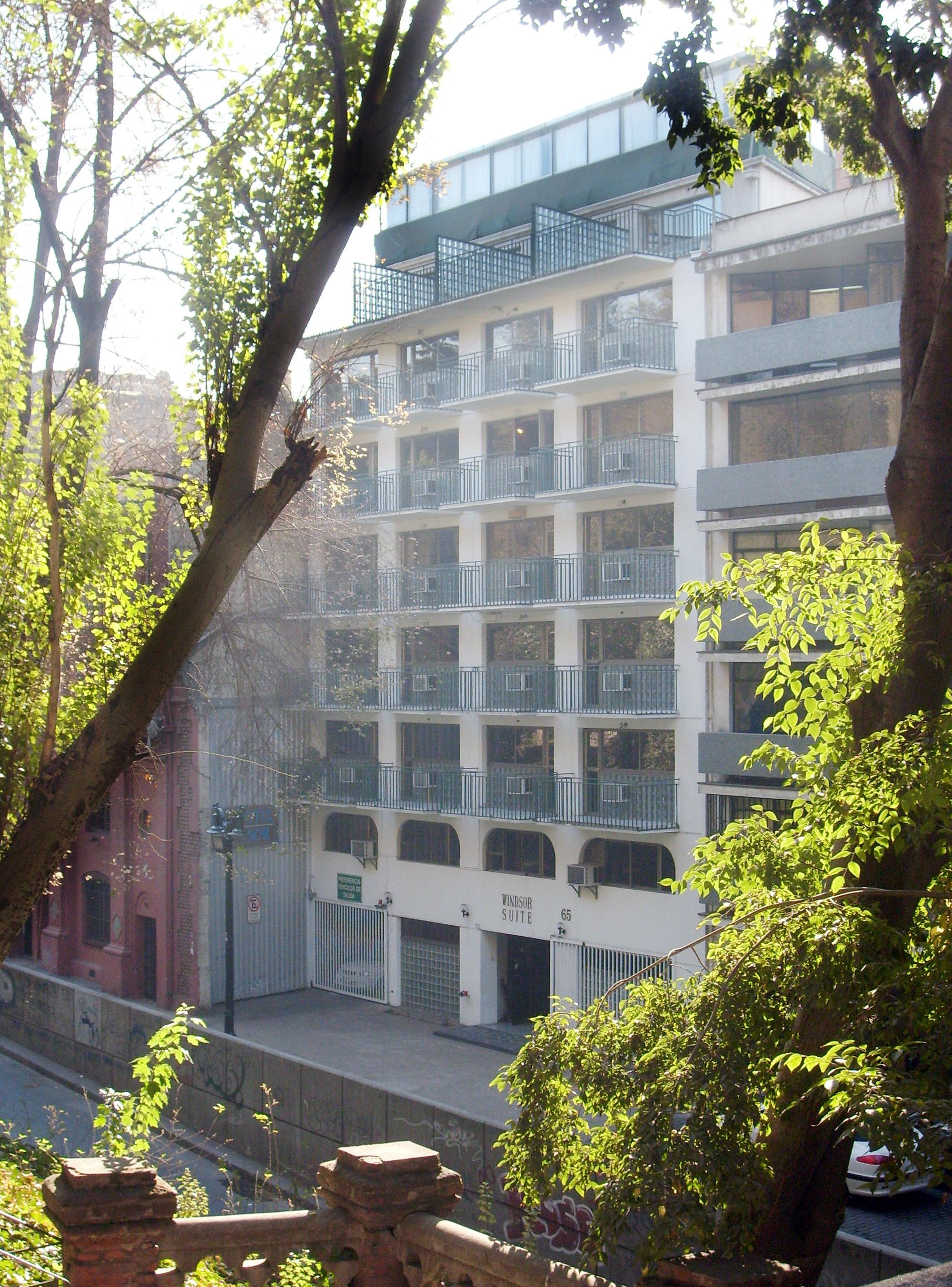 Windsor Suites Hotel Santiago Exterior photo