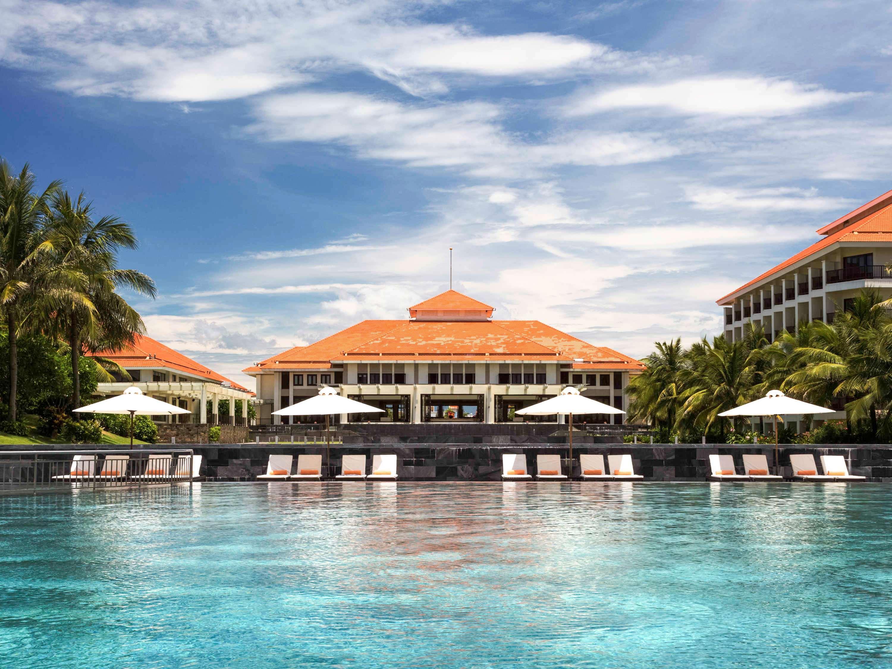 Pullman Danang Beach Resort Exterior photo