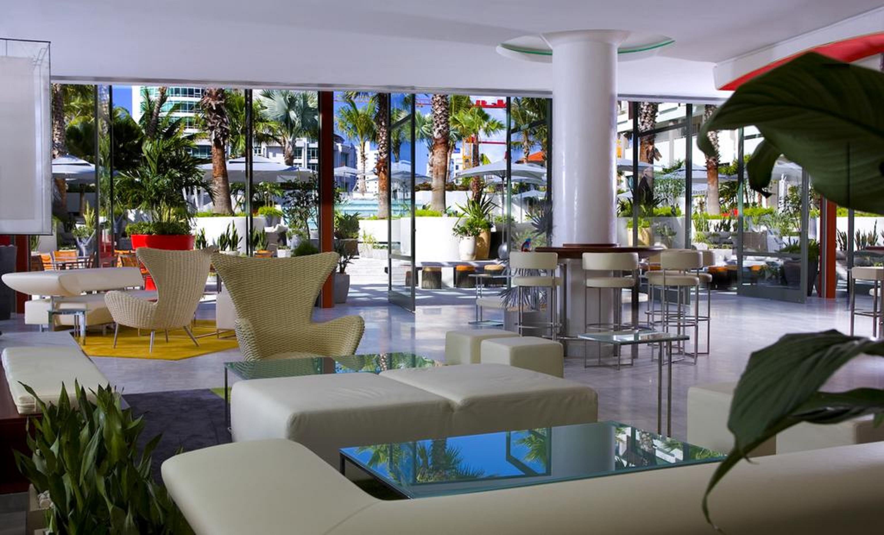 La Concha Renaissance San Juan Resort Exterior photo