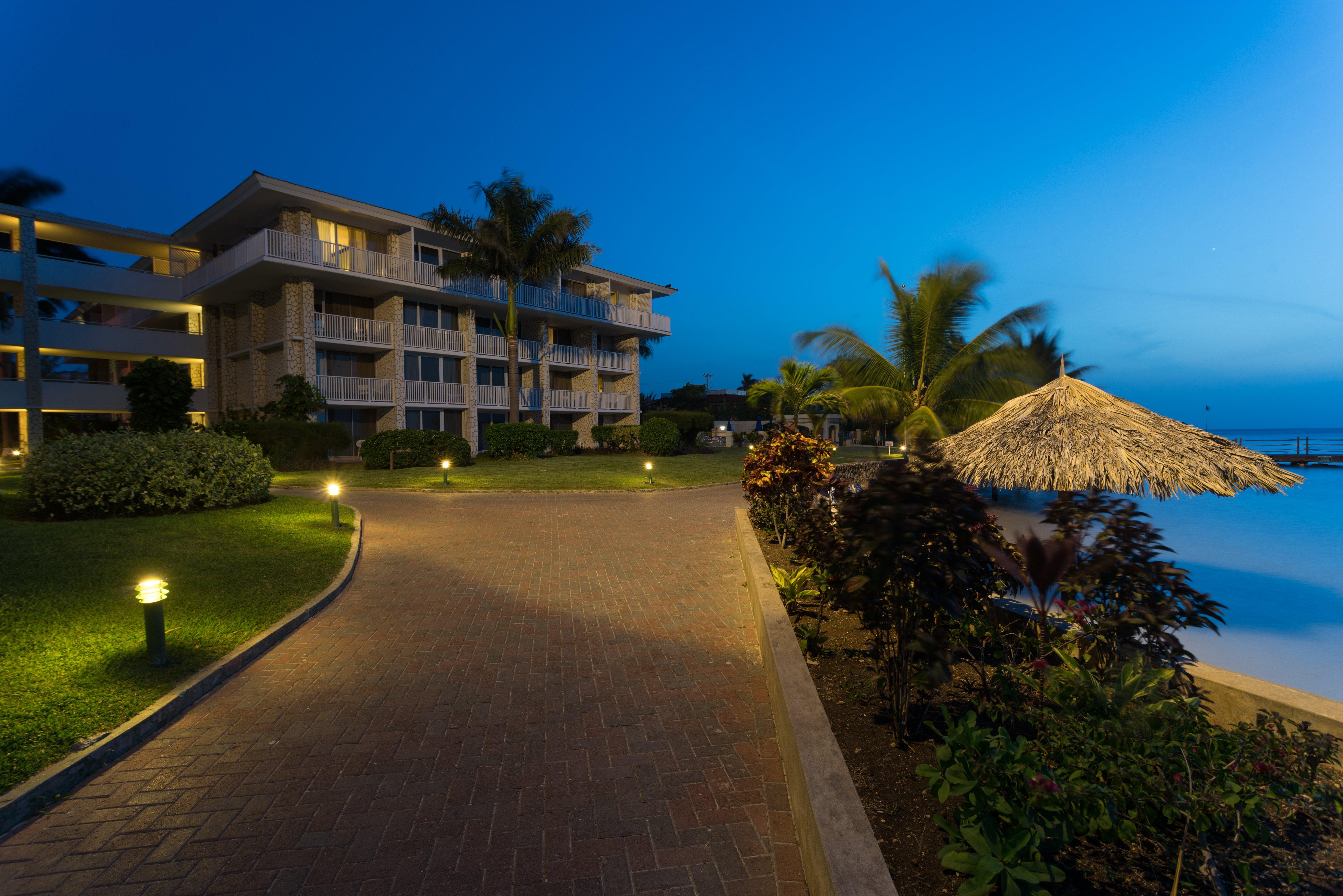 Holiday Inn Resort Montego Bay All-Inclusive, An Ihg Hotel Exterior photo