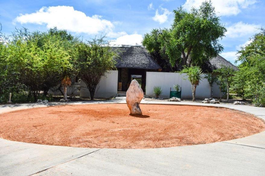 Mokuti Etosha Lodge Mokuti Lodge Exterior photo