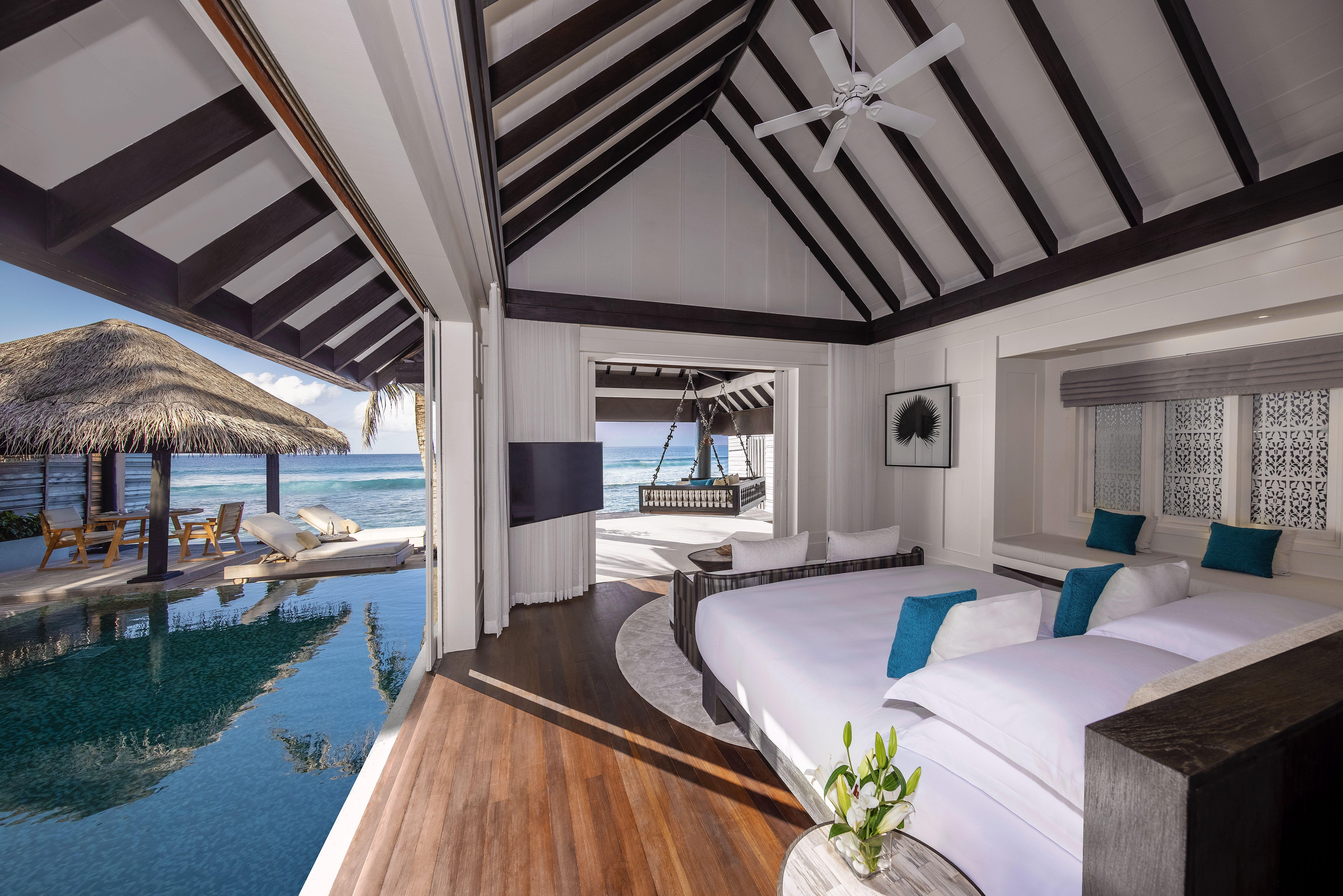 Naladhu Private Island Maldives Hotel Exterior photo