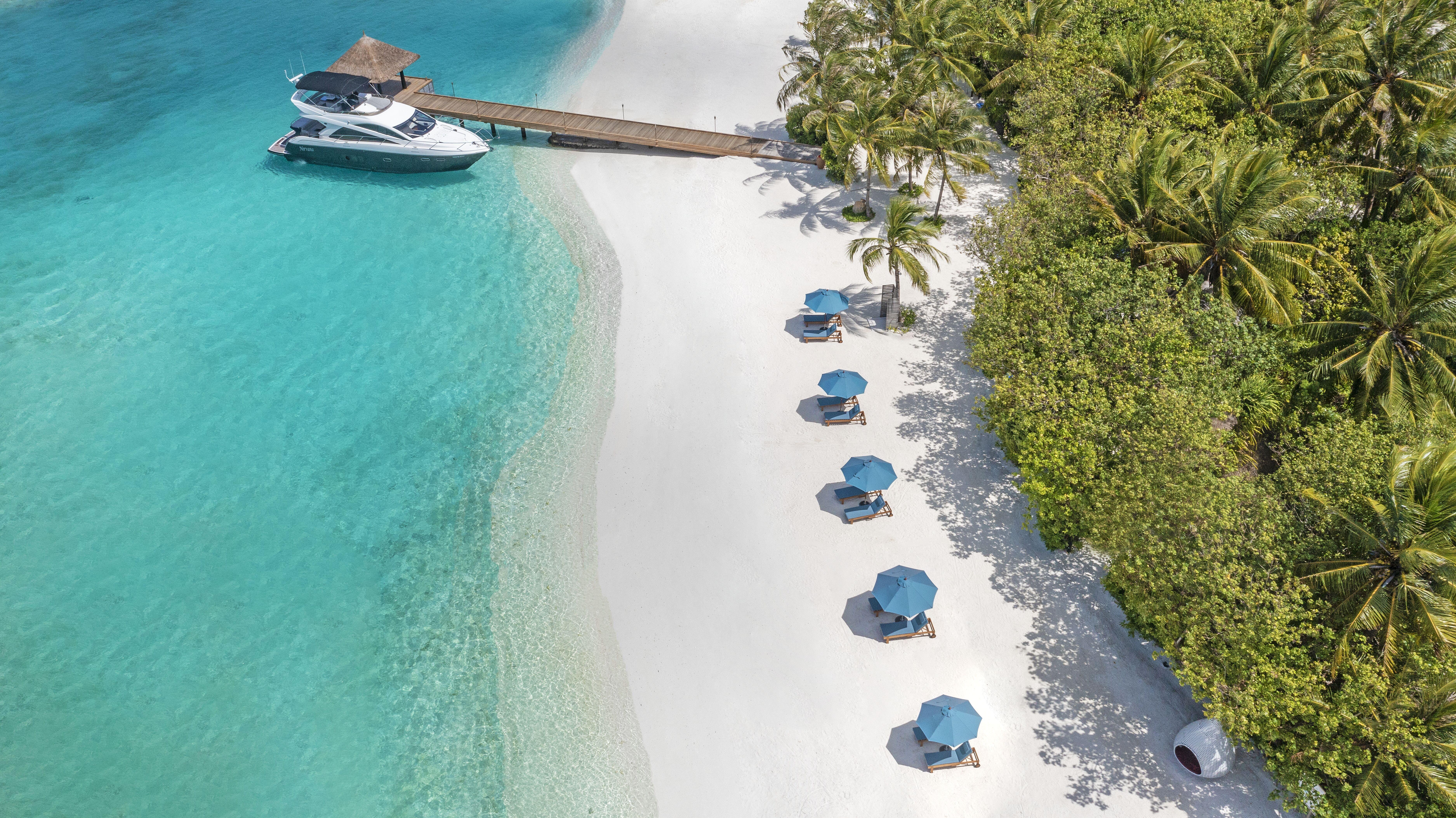 Naladhu Private Island Maldives Hotel Exterior photo