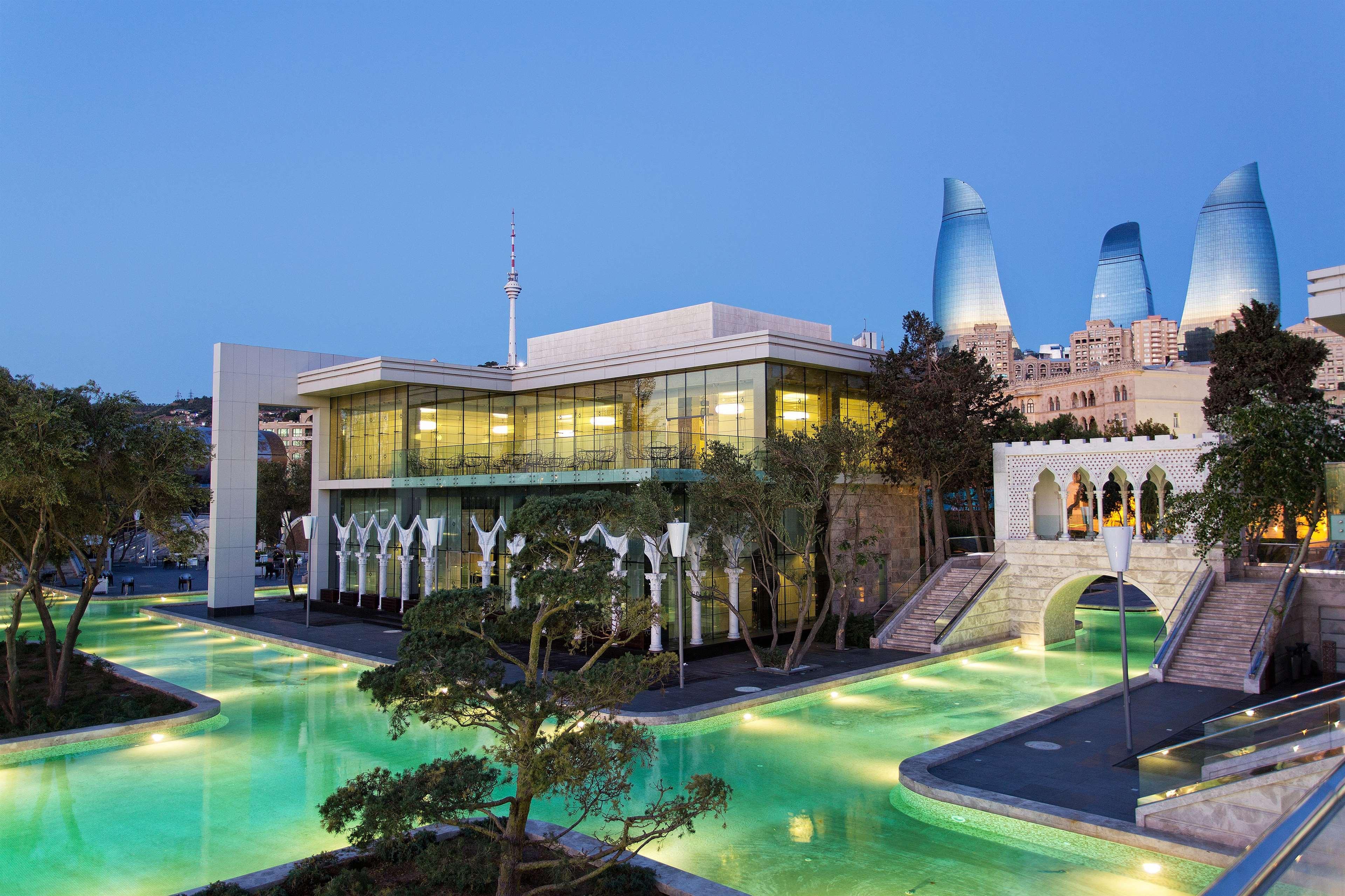 Fairmont Baku, Flame Towers Hotel Exterior photo