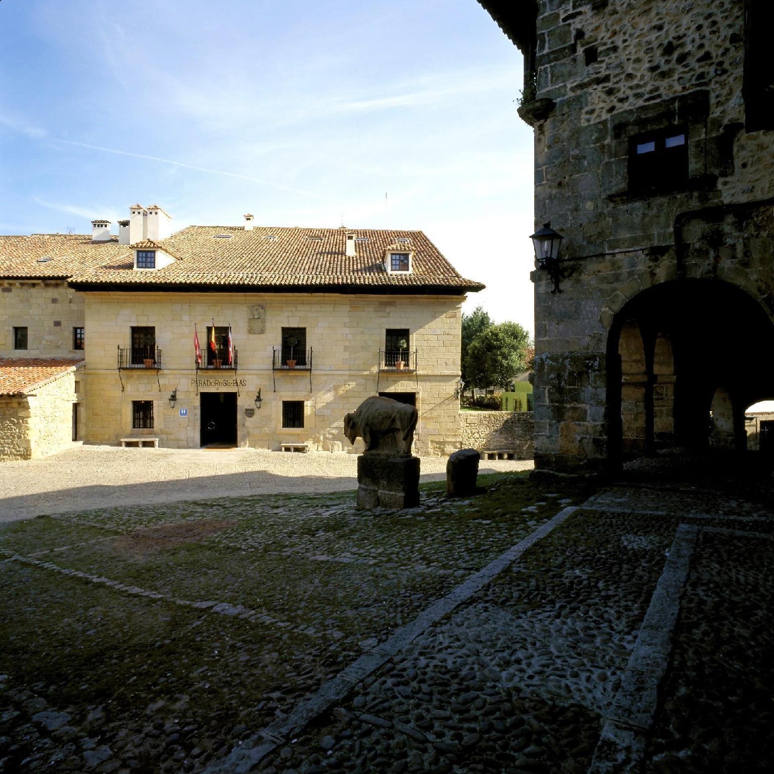 Parador De Santillana Gil Blas Santillana del Mar Exterior photo