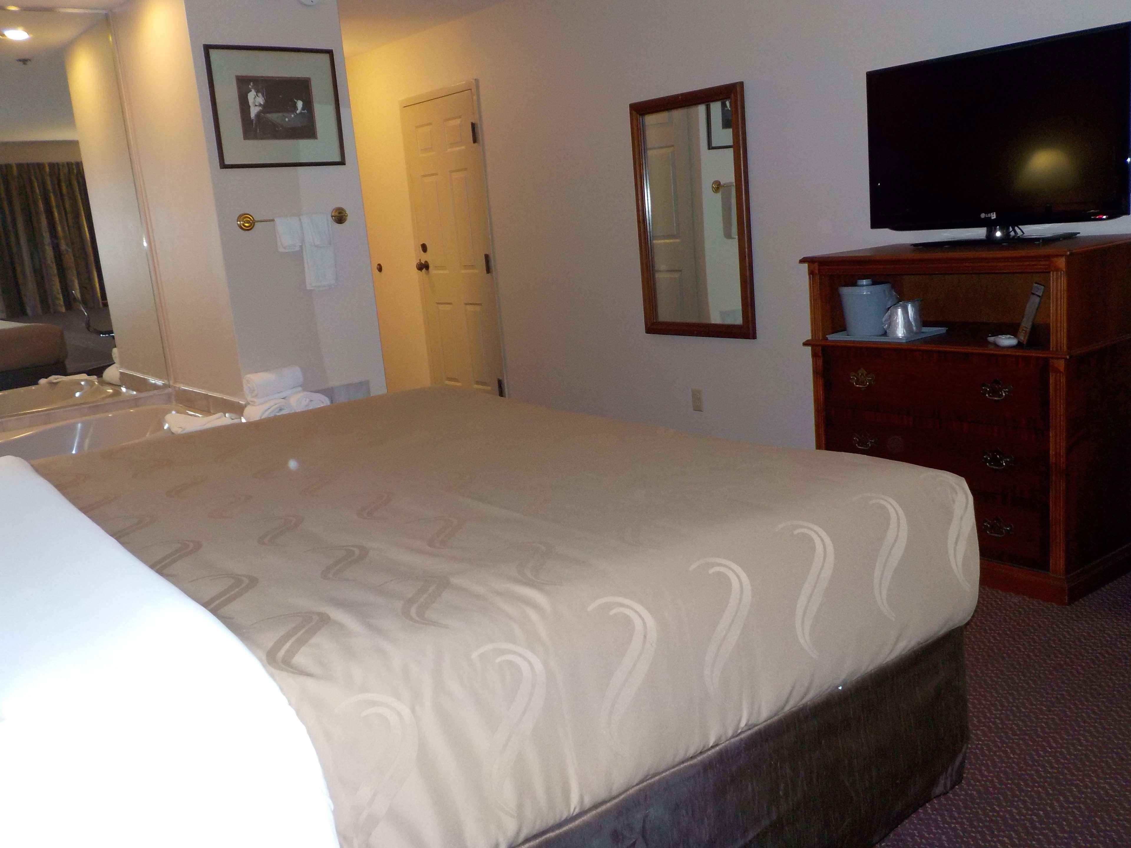 Surestay Plus Hotel By Best Western Auburn Room photo