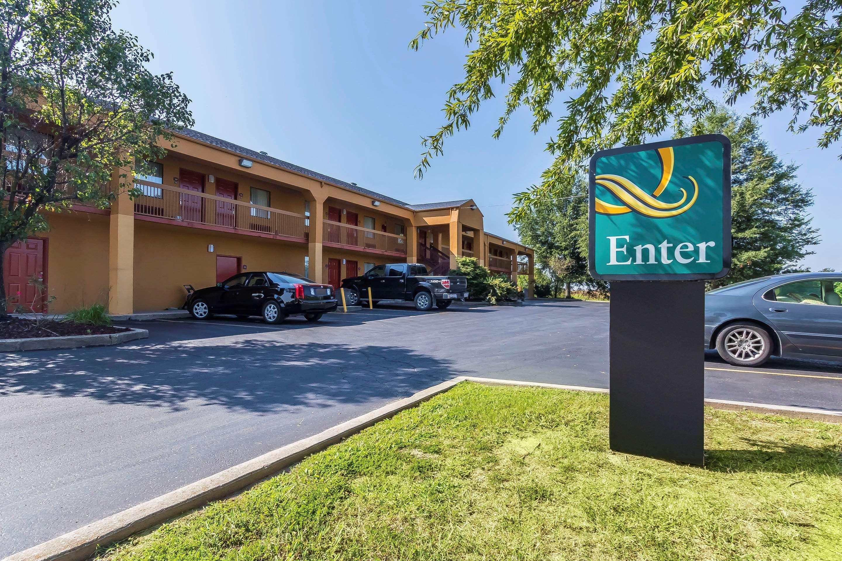 Quality Inn Charleston I-57 Exterior photo