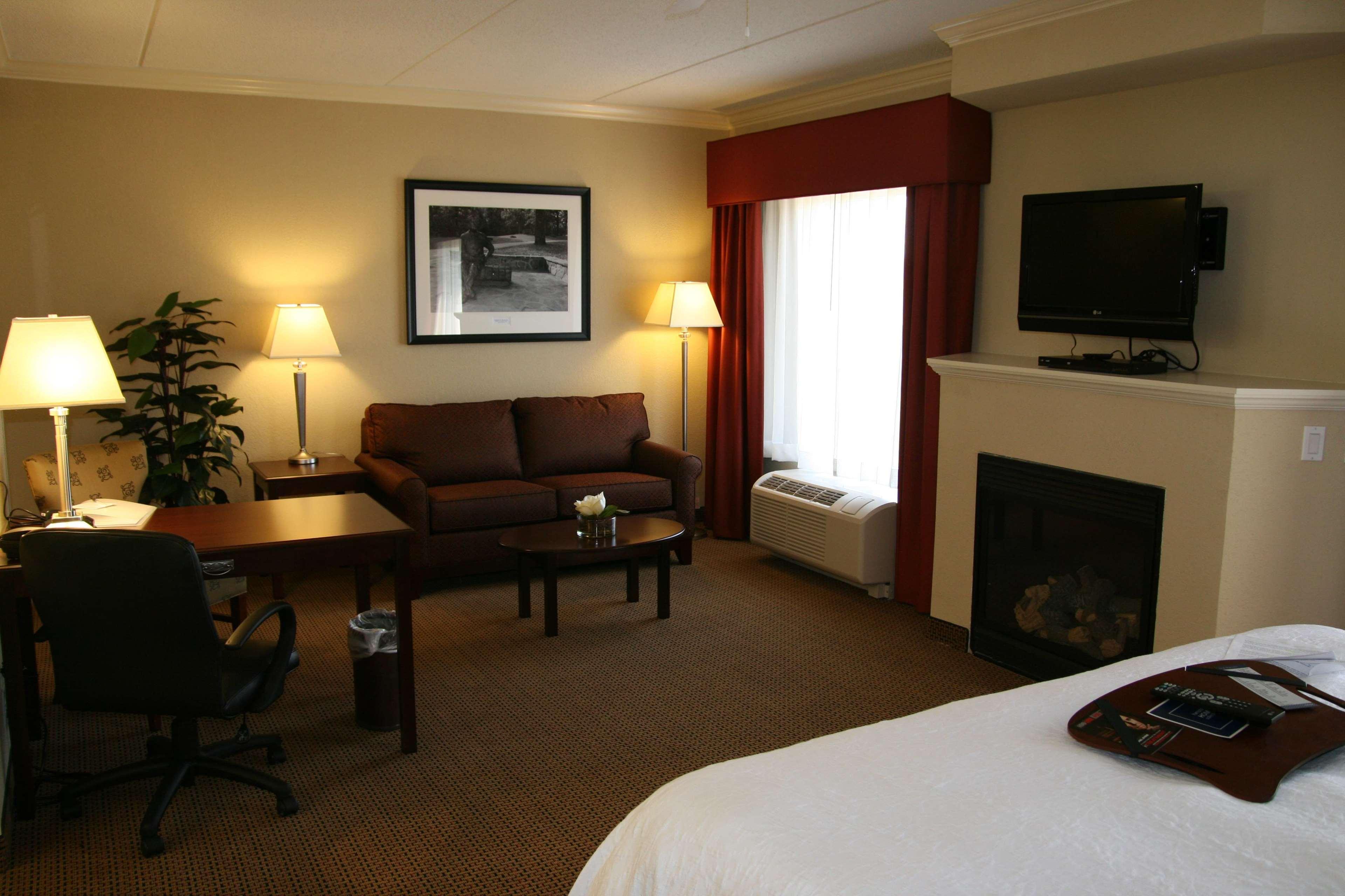 Hampton Inn & Suites Lanett/West Point Exterior photo