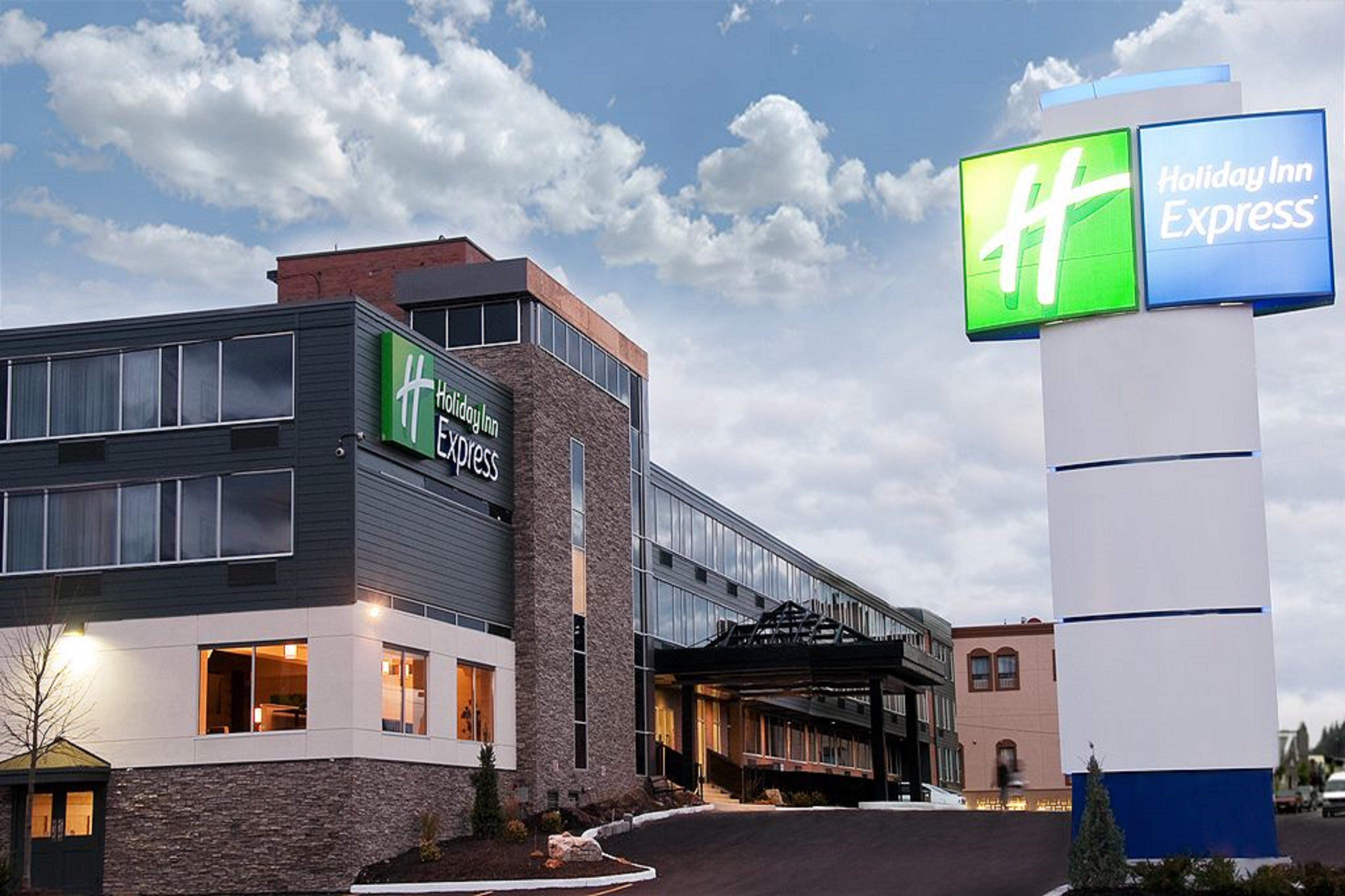 Holiday Inn Express - Sault Ste. Marie, An Ihg Hotel Exterior photo