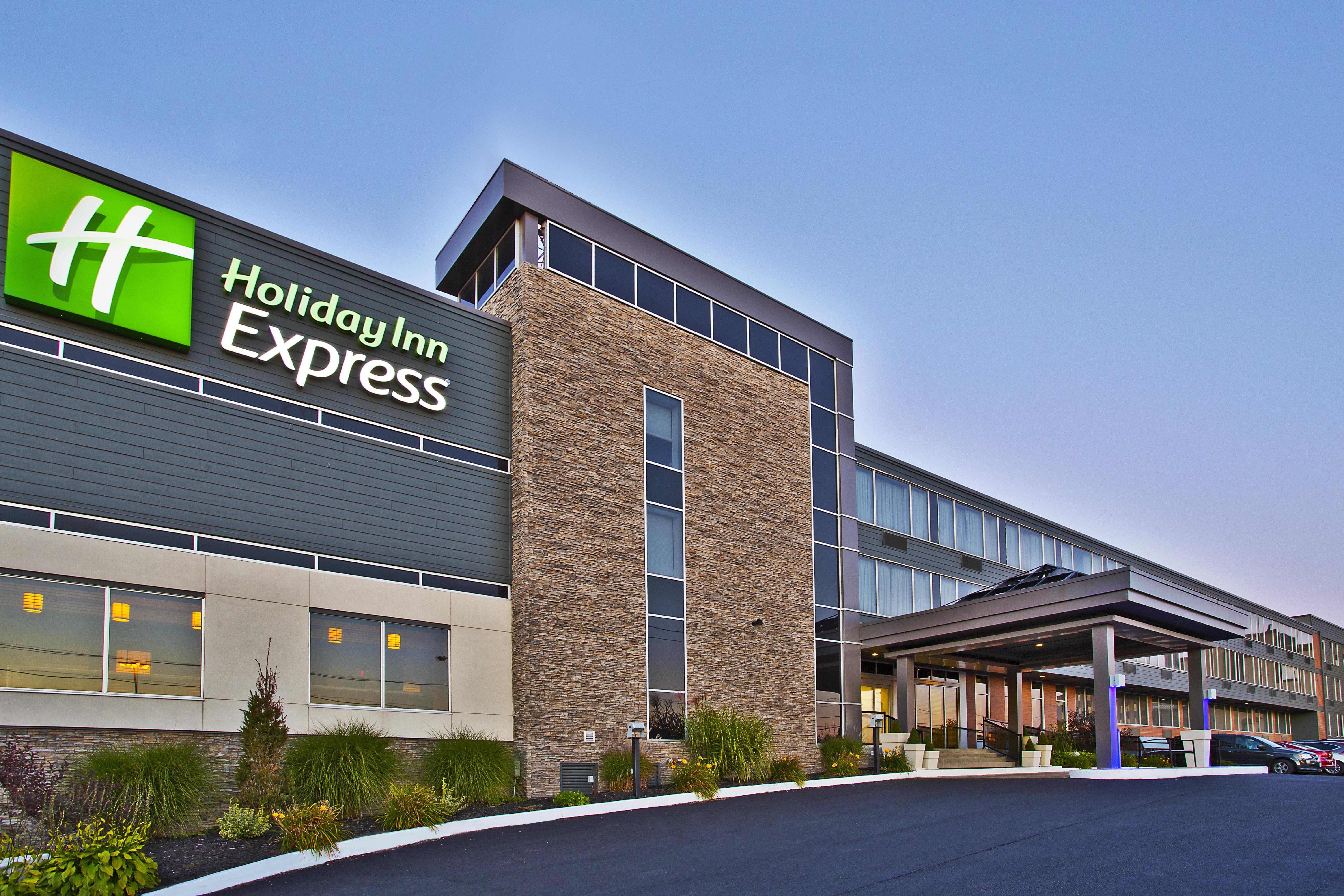 Holiday Inn Express - Sault Ste. Marie, An Ihg Hotel Exterior photo