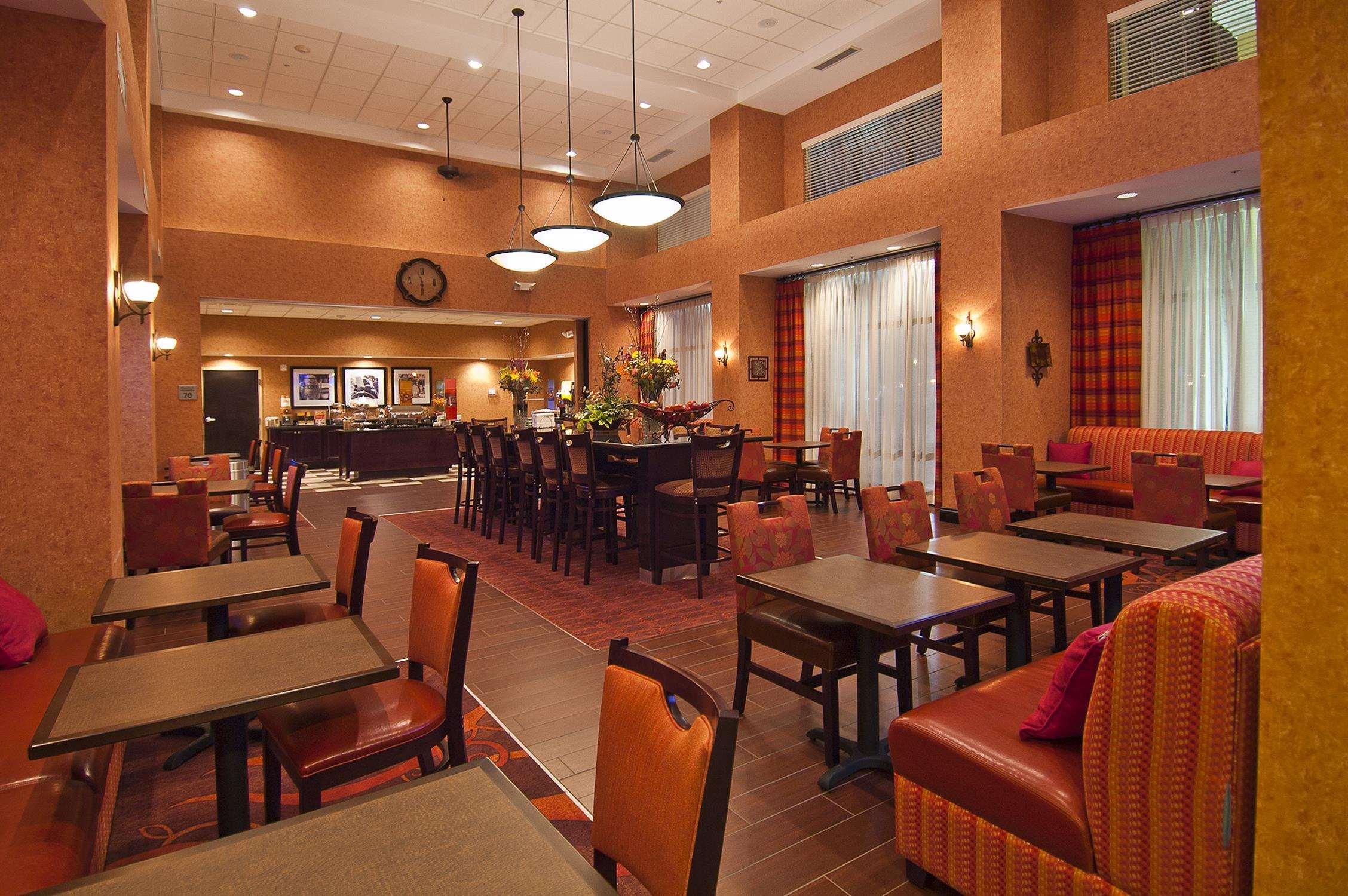 Hampton Inn & Suites Elk City Restaurant photo