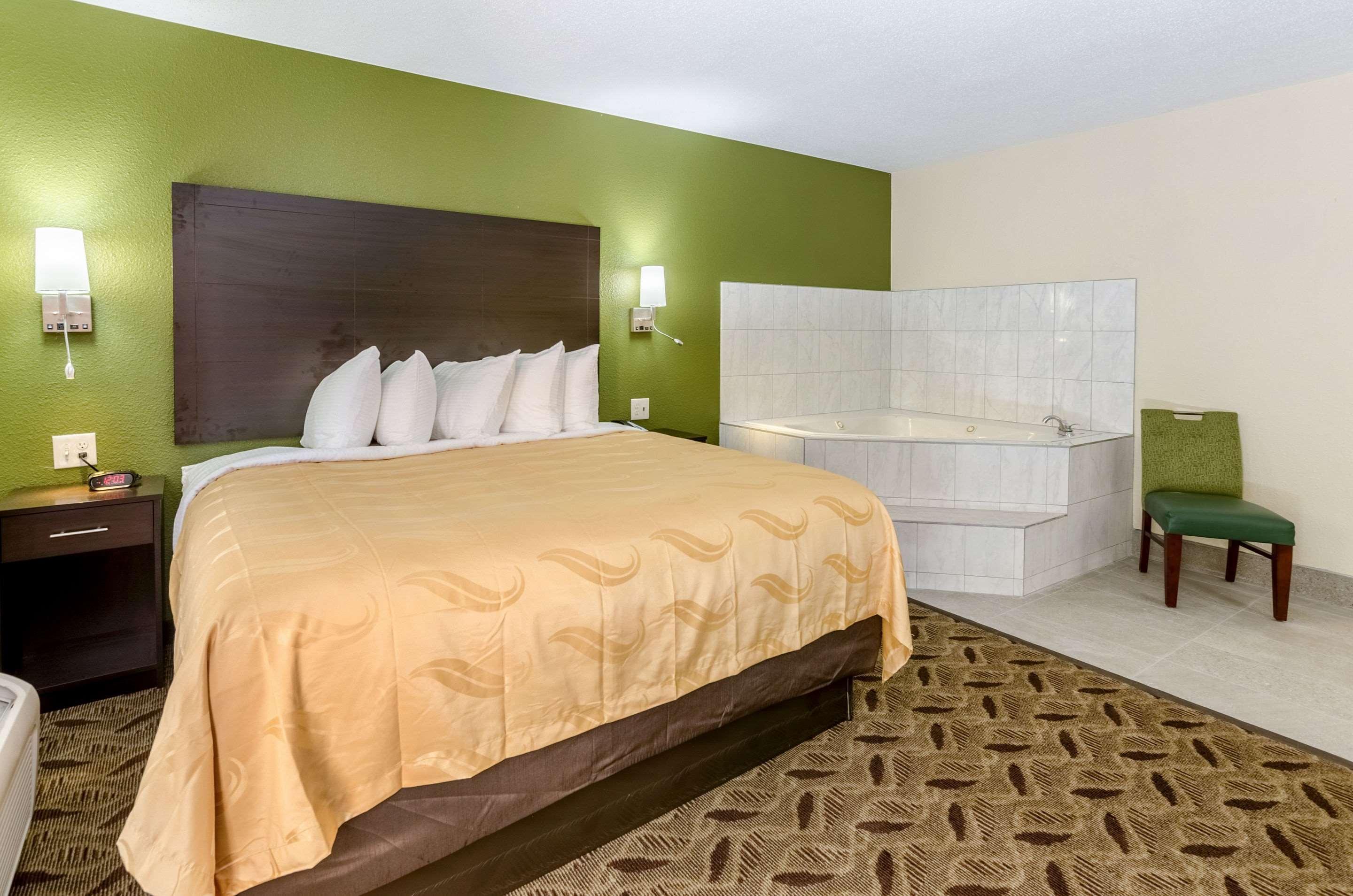 Quality Inn Tanglewood Roanoke Exterior photo