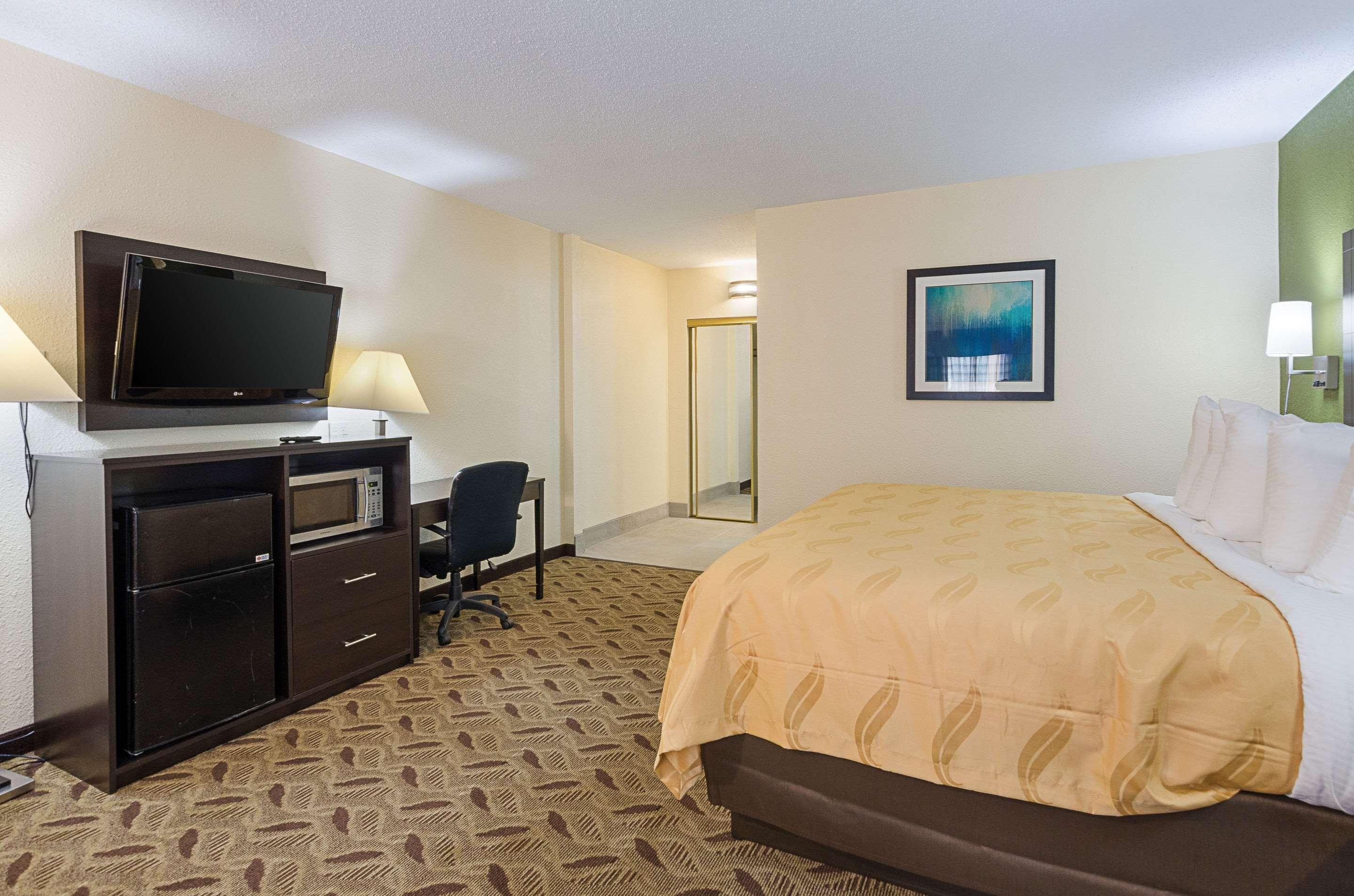 Quality Inn Tanglewood Roanoke Exterior photo