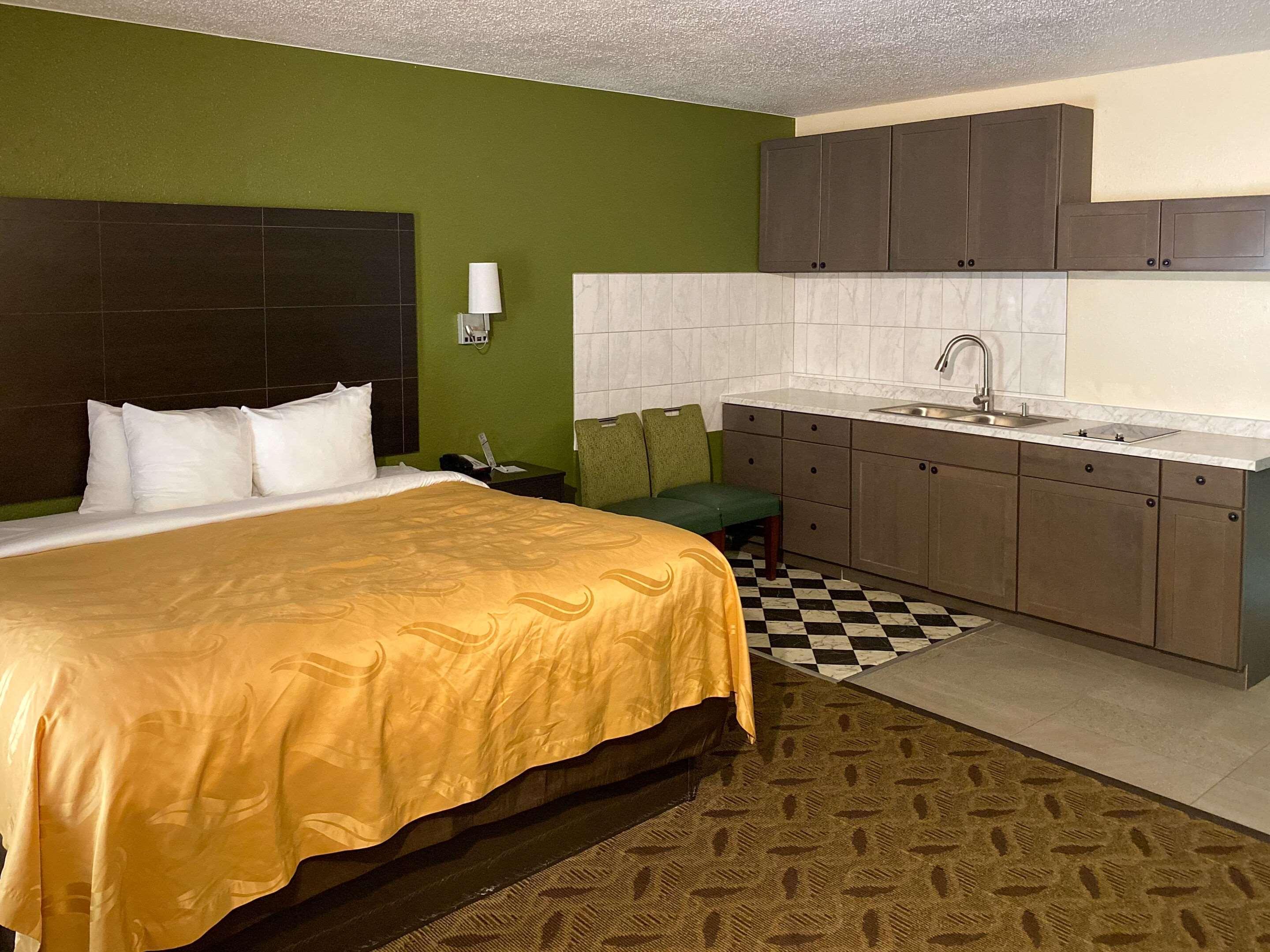 Quality Inn Tanglewood Roanoke Exterior photo