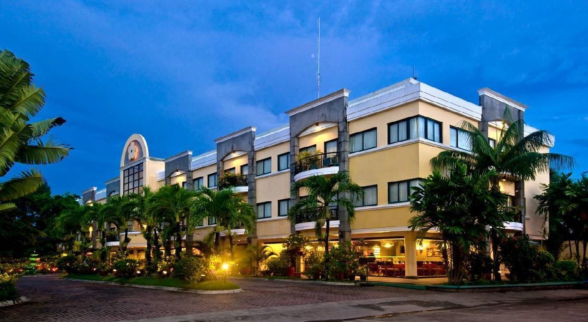 Hotel Fleuris Puerto Princesa Exterior photo