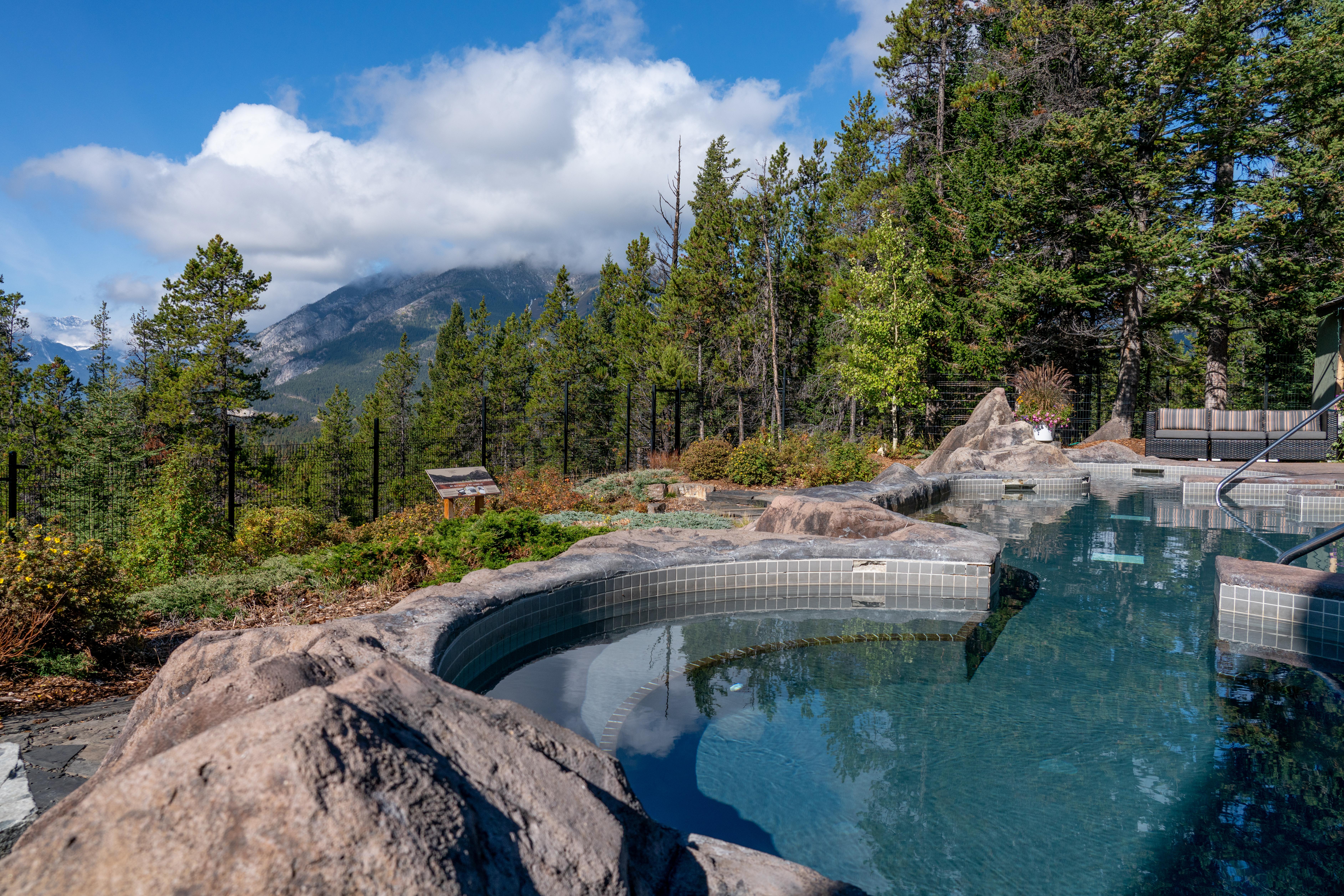 The Hidden Ridge Resort Banff Exterior photo