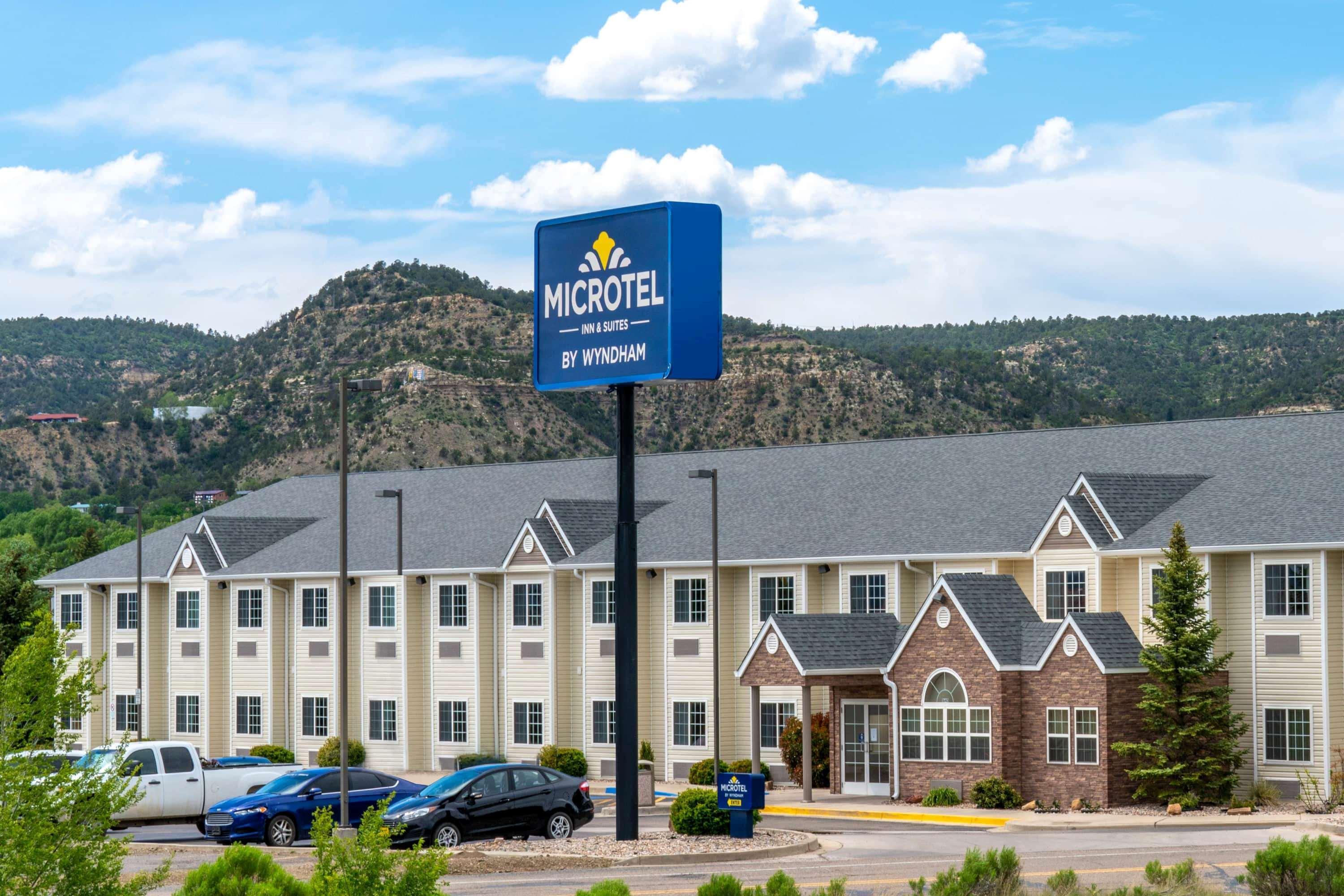 Microtel Inn & Suites Raton Exterior photo