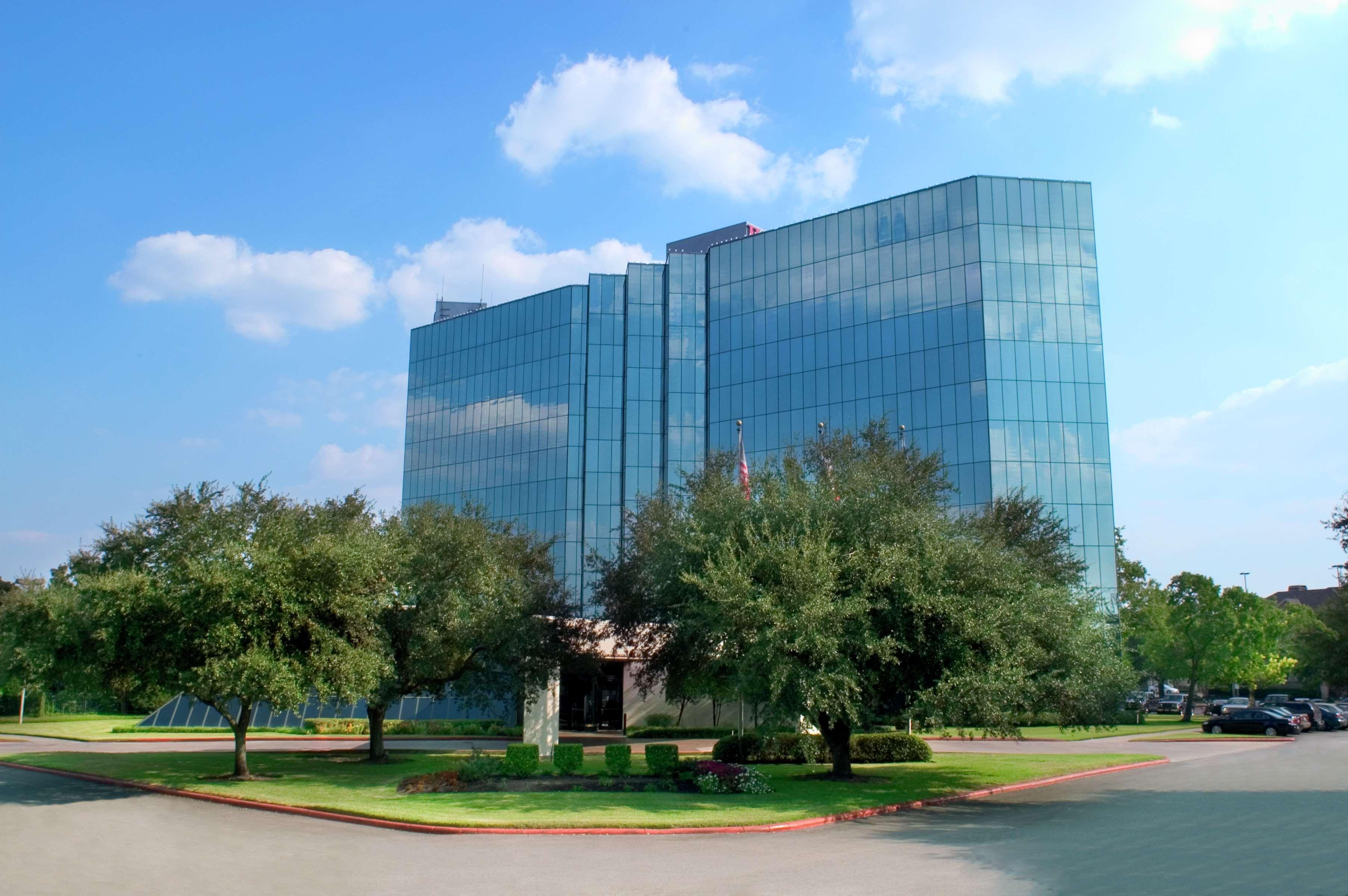Hilton Houston Westchase Hotel Exterior photo