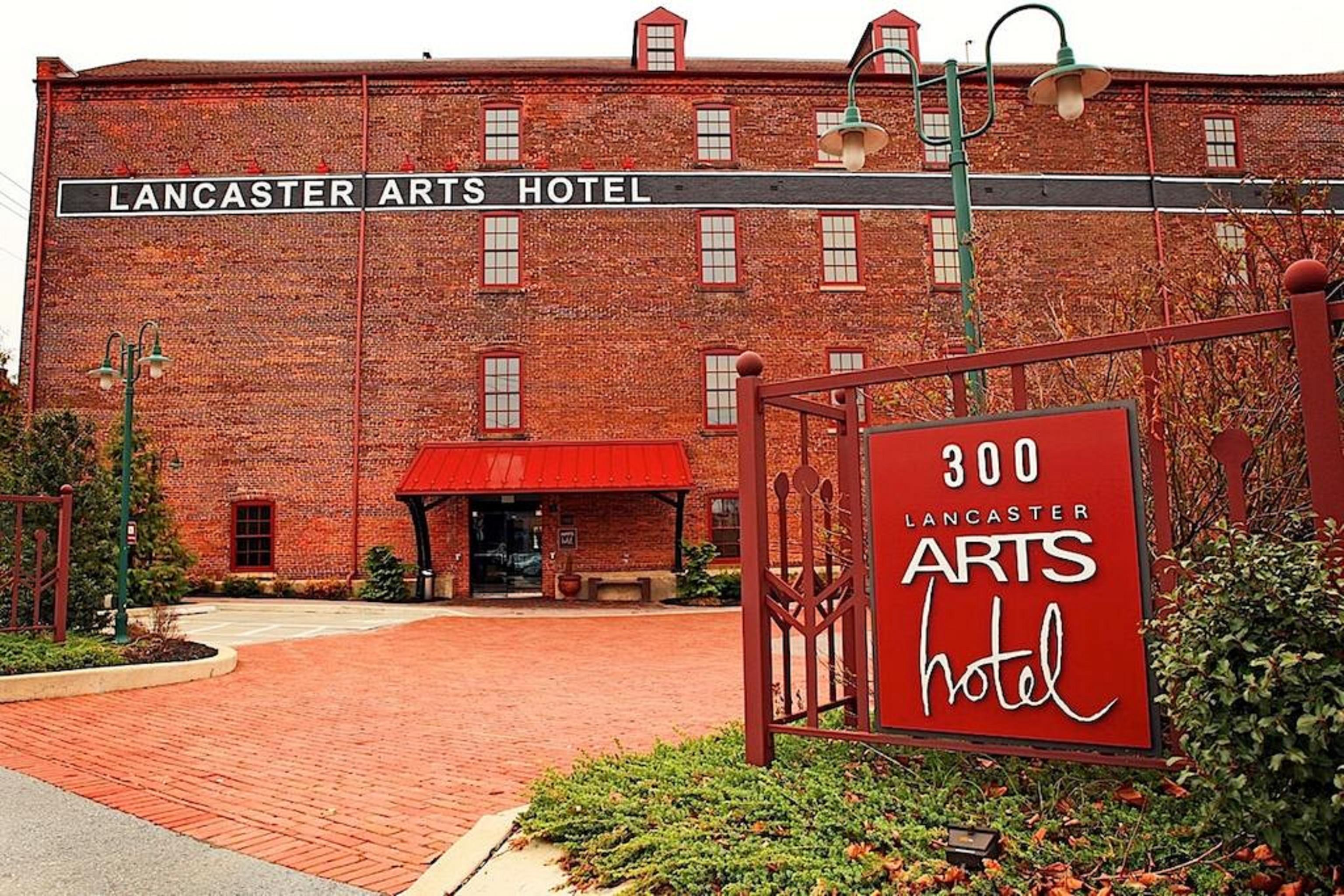 Lancaster Arts Hotel Exterior photo