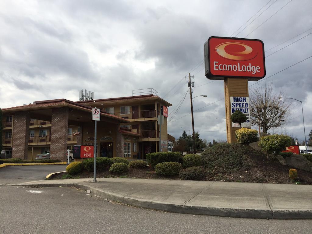 Econo Lodge Portland Airport Exterior photo