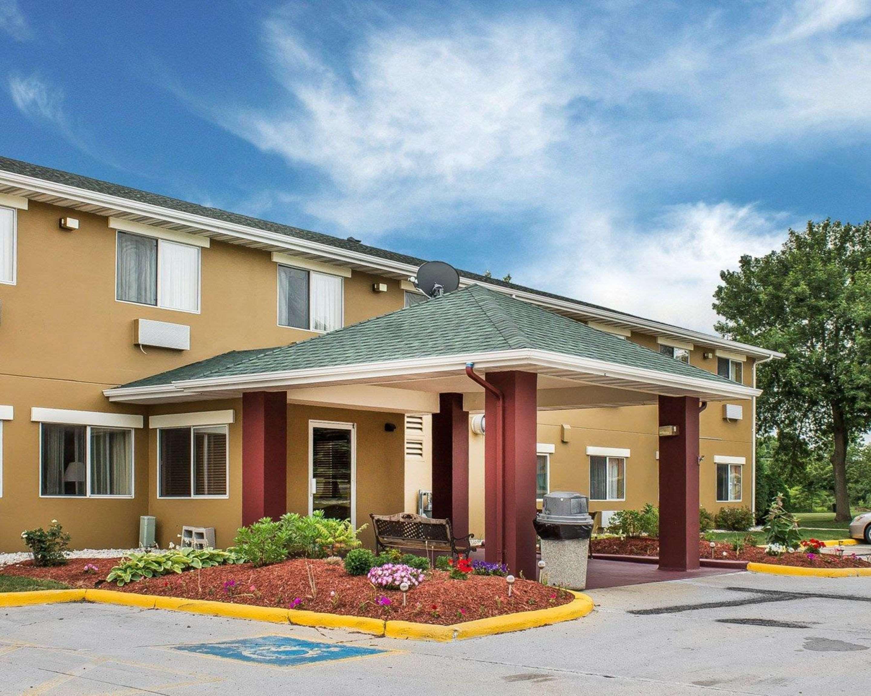 Quality Inn Manitowoc Exterior photo