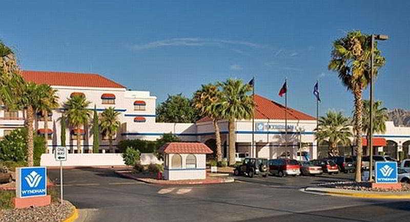 Wyndham El Paso Airport And Water Park Hotel Exterior photo