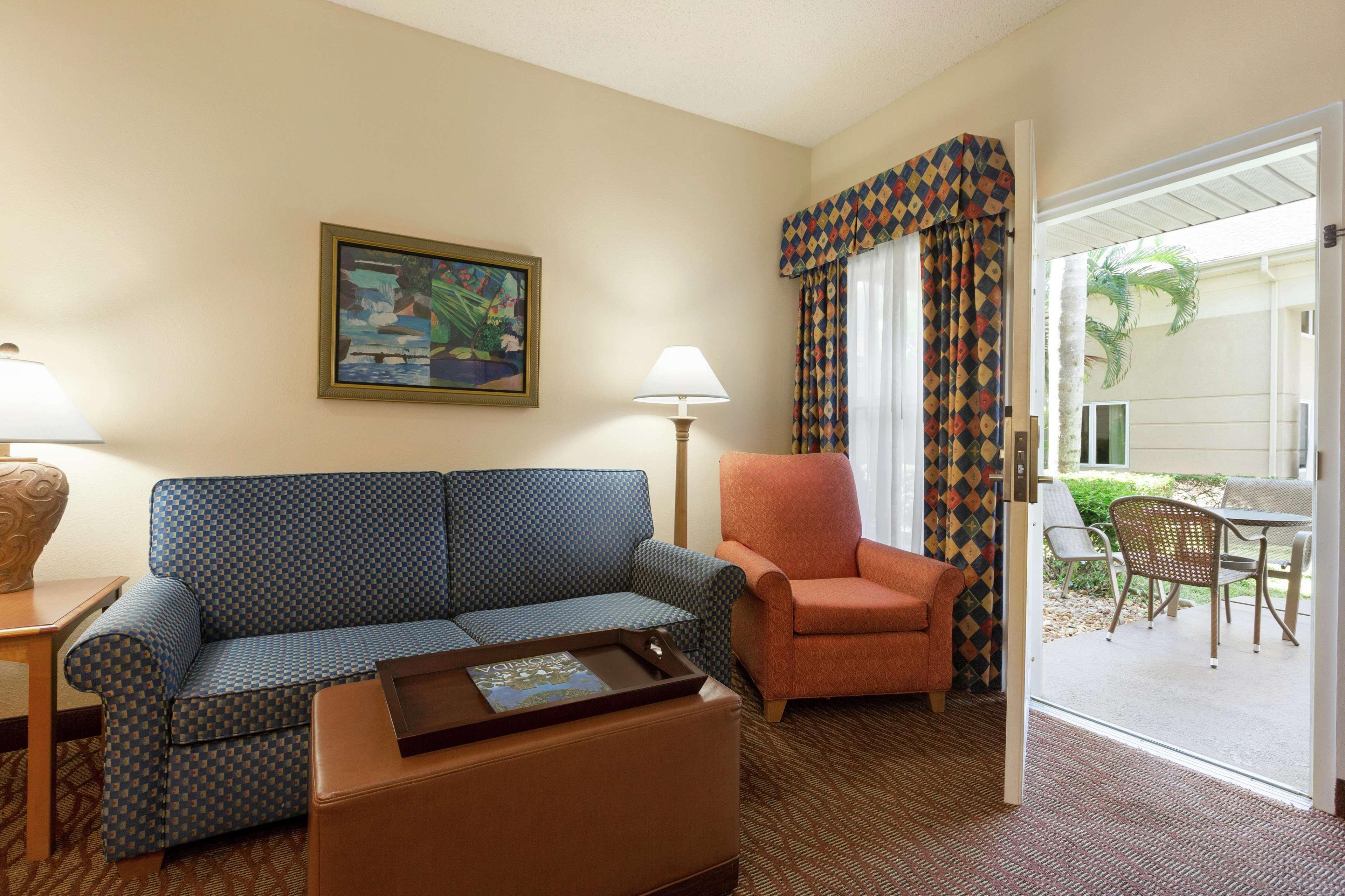 Homewood Suites By Hilton Fort Myers Exterior photo