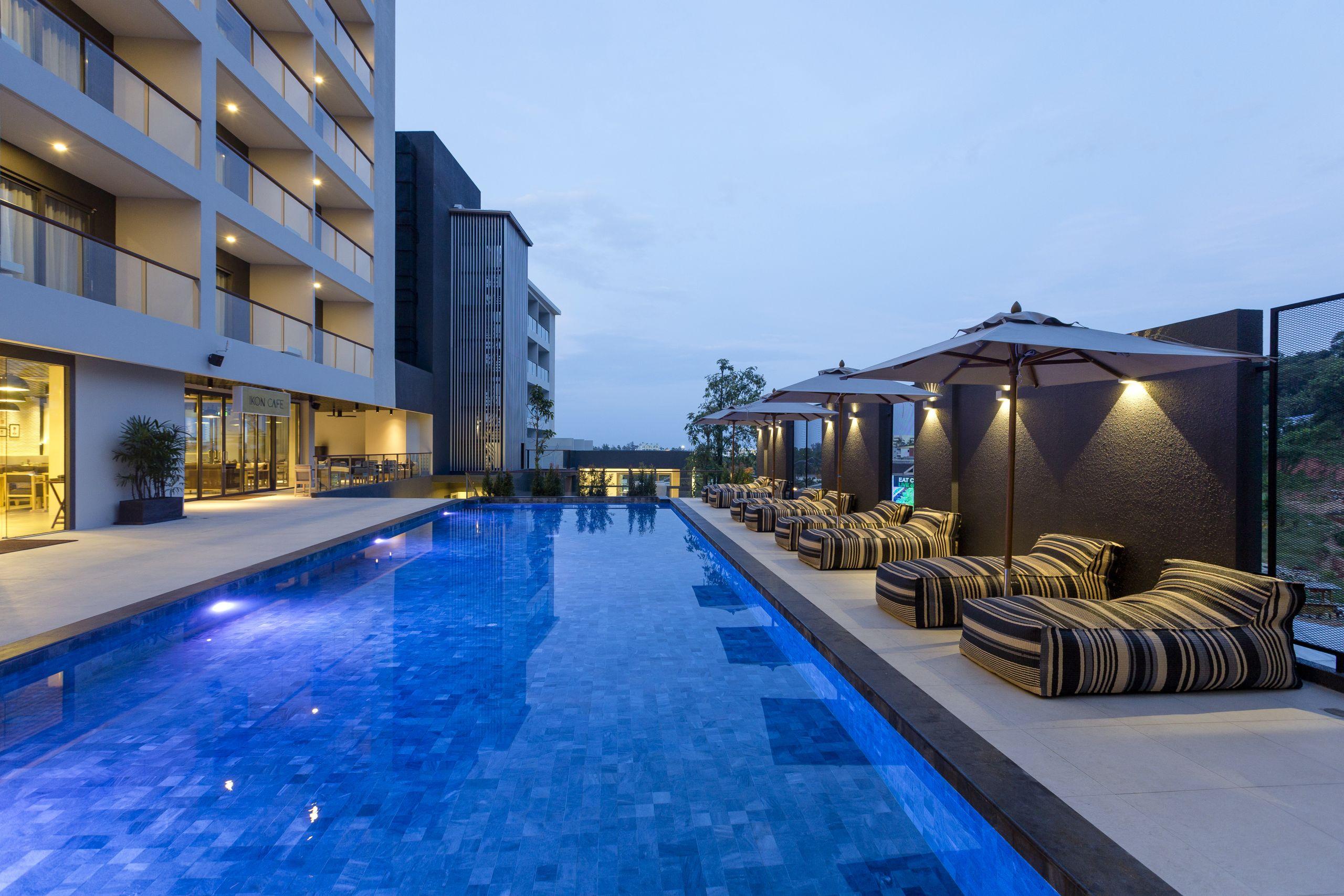 Hotel Ikon Phuket - Sha Extra Plus Karon Exterior photo
