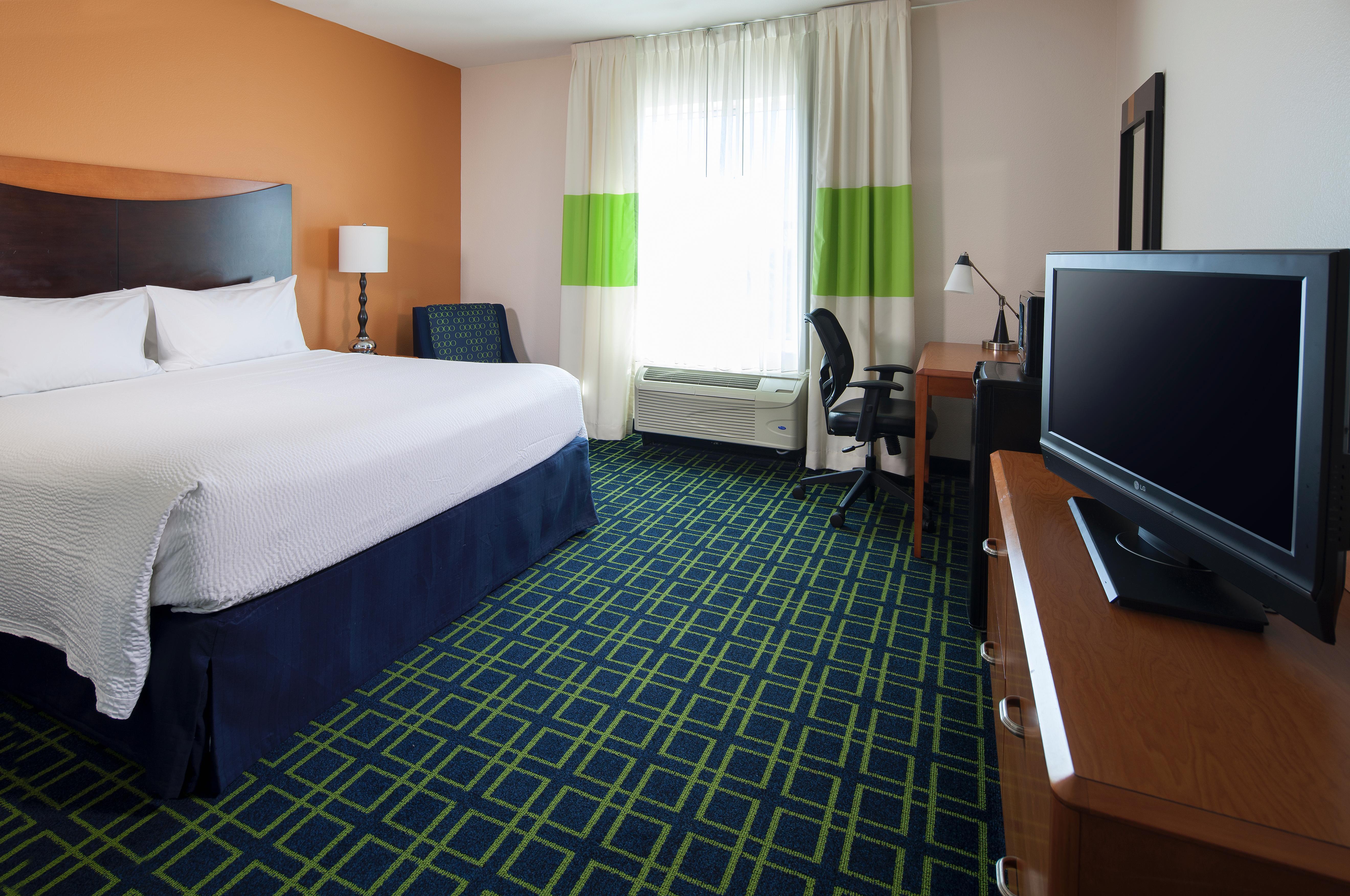 Fairfield Inn Suites By Marriott Orlando At Seaworld Exterior photo