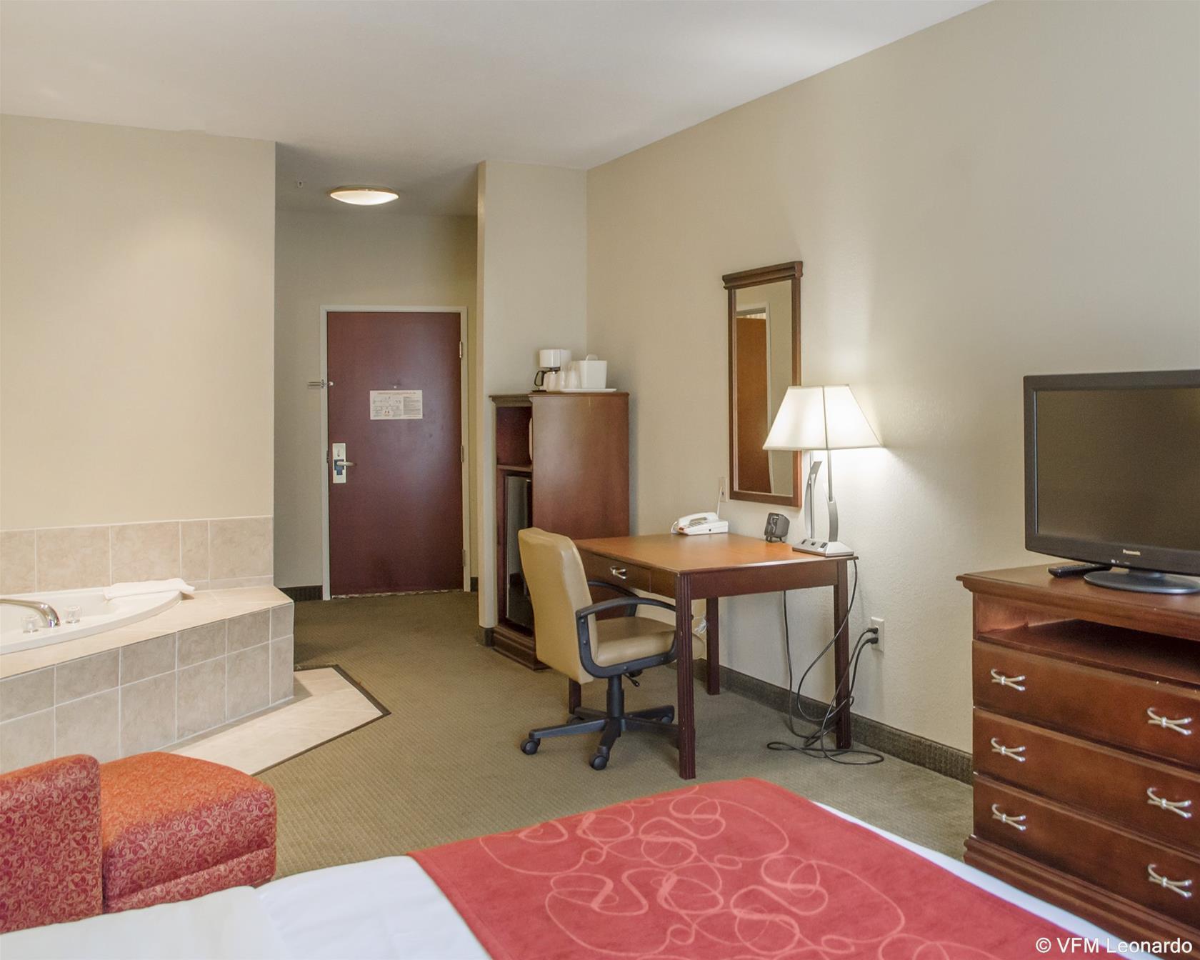 Comfort Suites Dayton-Wright Patterson Exterior photo