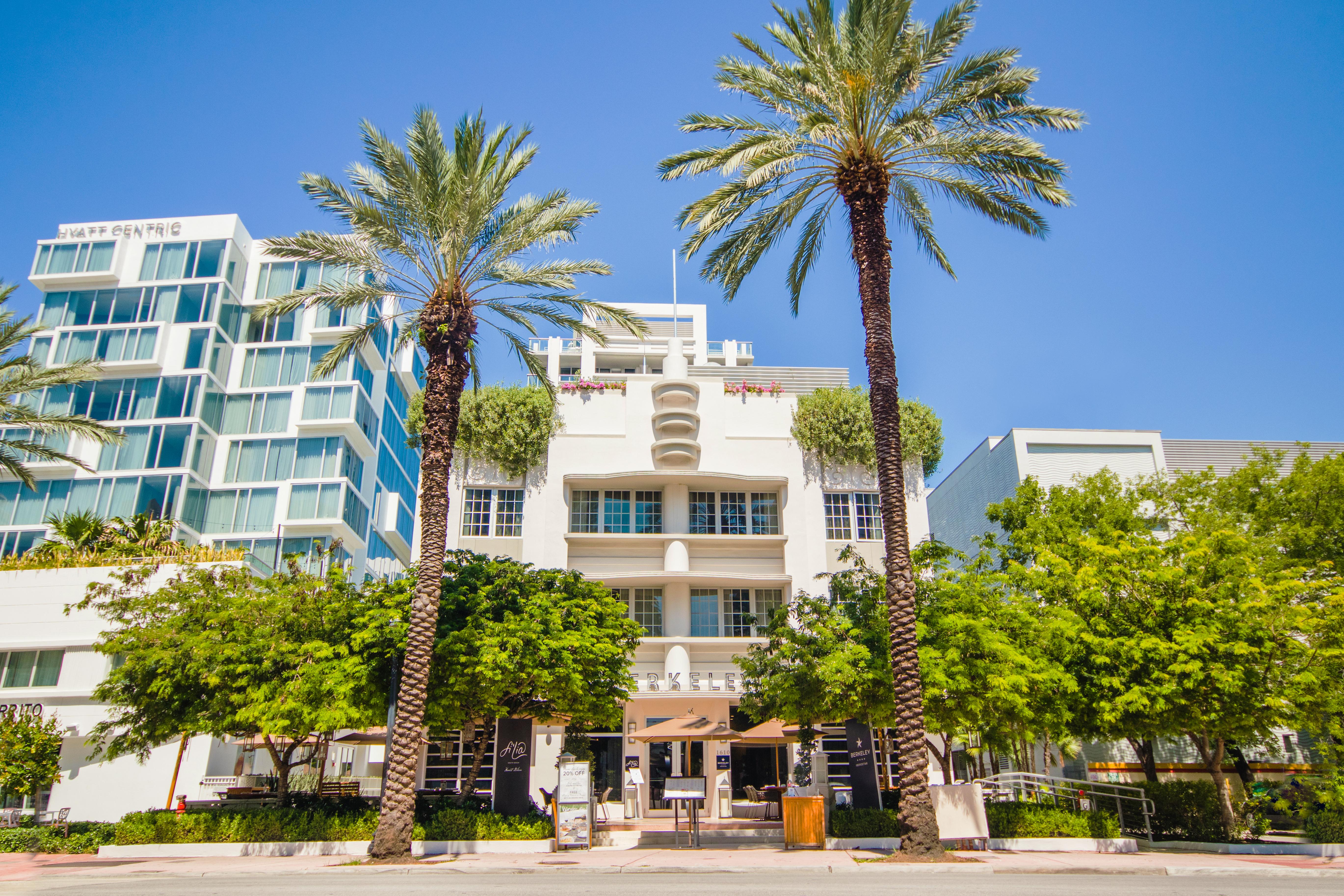 Berkeley Shore Hotel Miami Beach Exterior photo