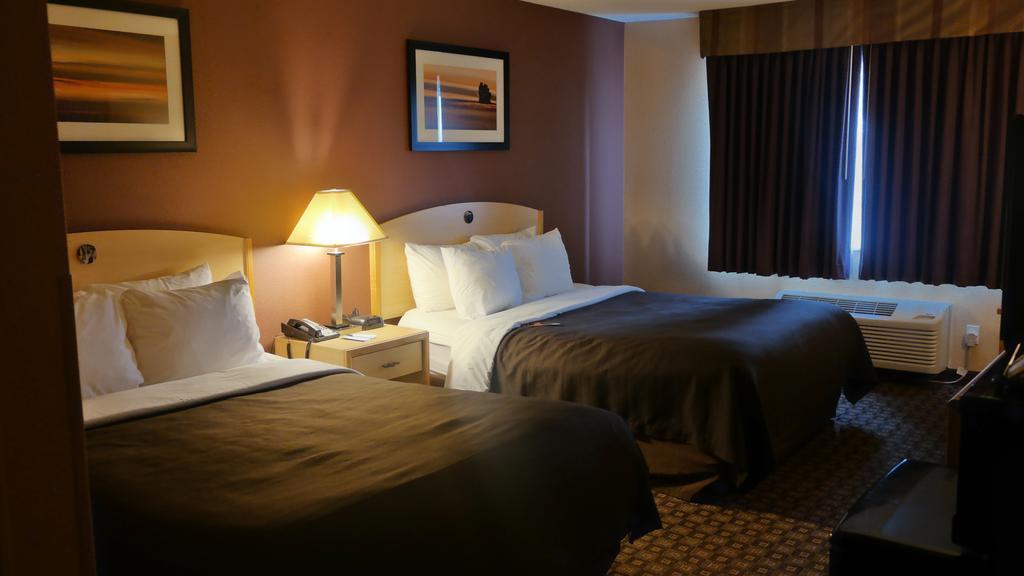 Quality Inn & Suites Loveland Exterior photo