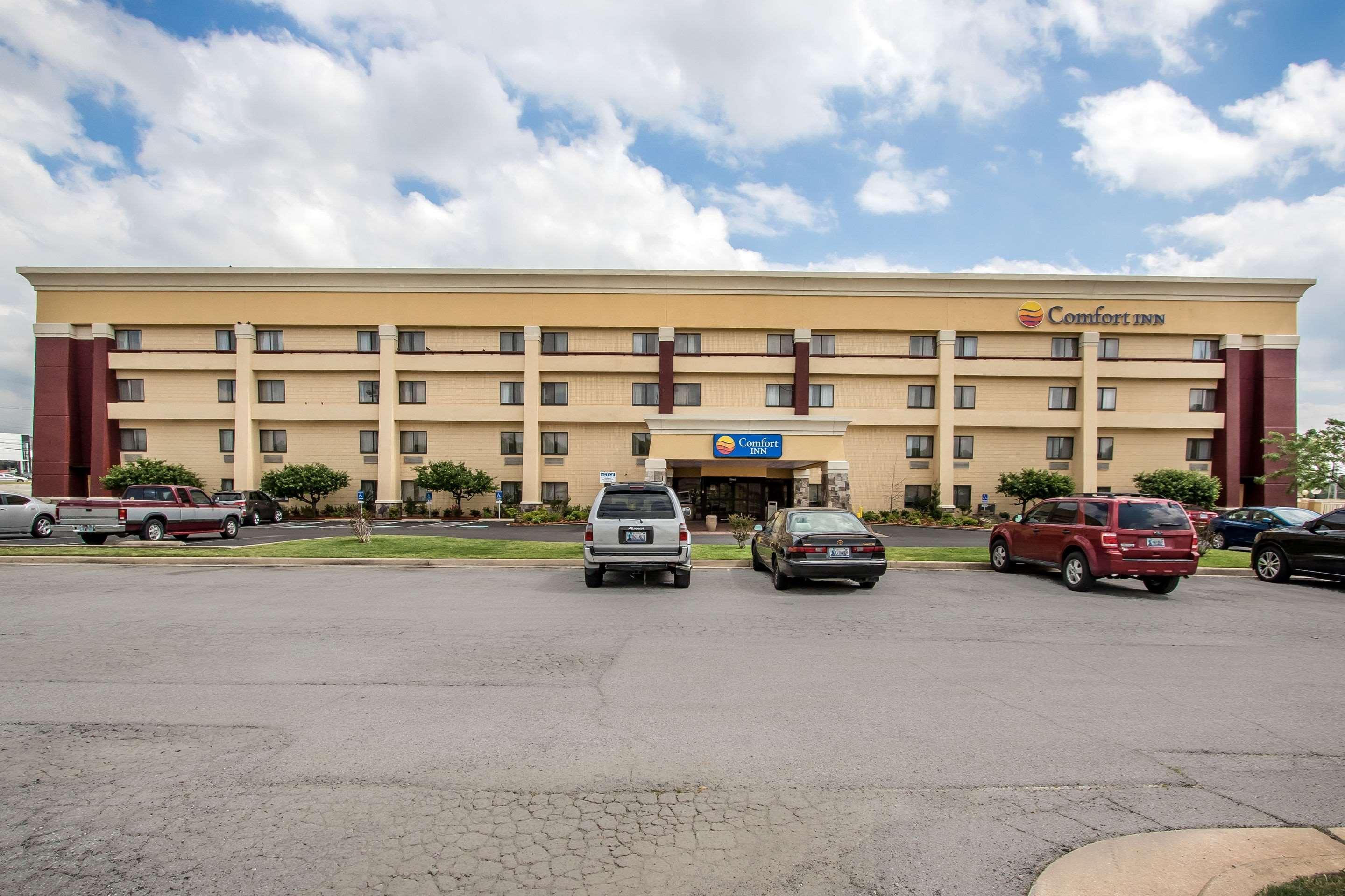 Comfort Inn Midtown Tulsa Exterior photo