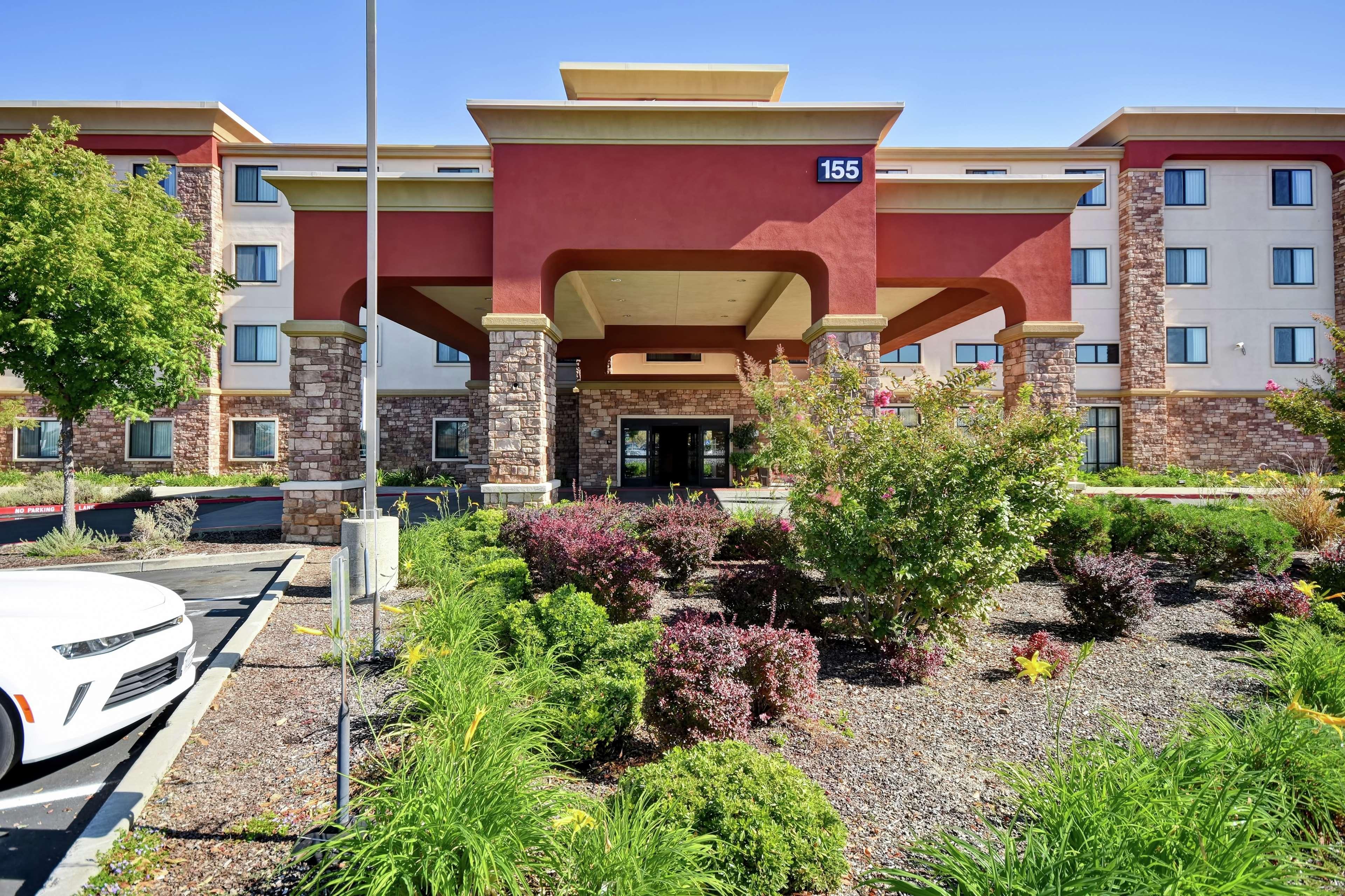 Hampton Inn & Suites Folsom Exterior photo