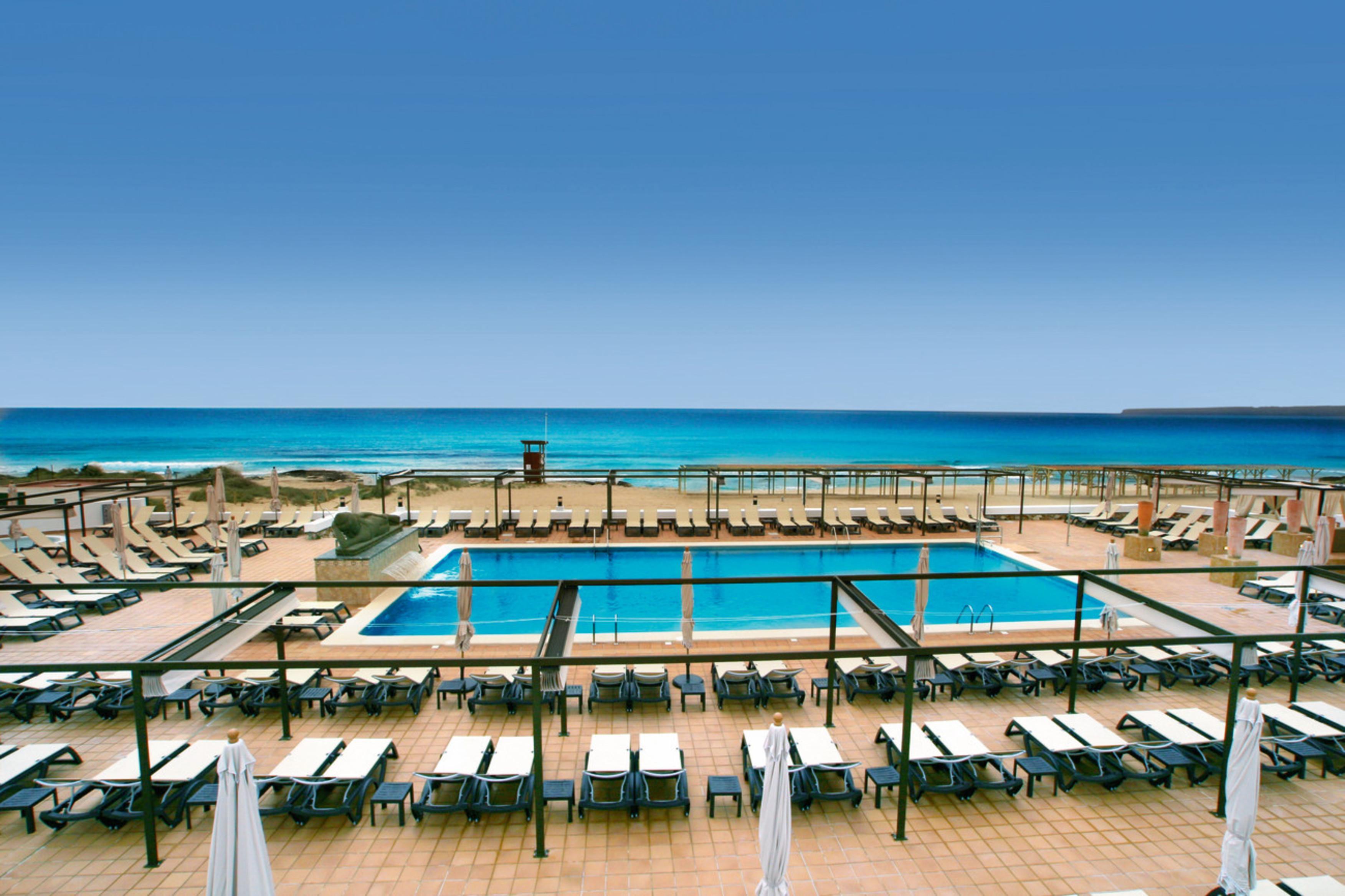 Riu La Mola Hotel Playa Migjorn Exterior photo
