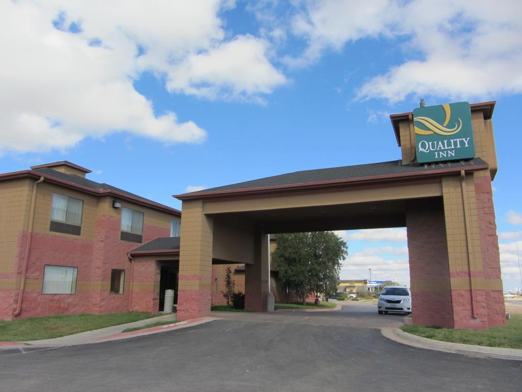 Quality Inn Midland Exterior photo