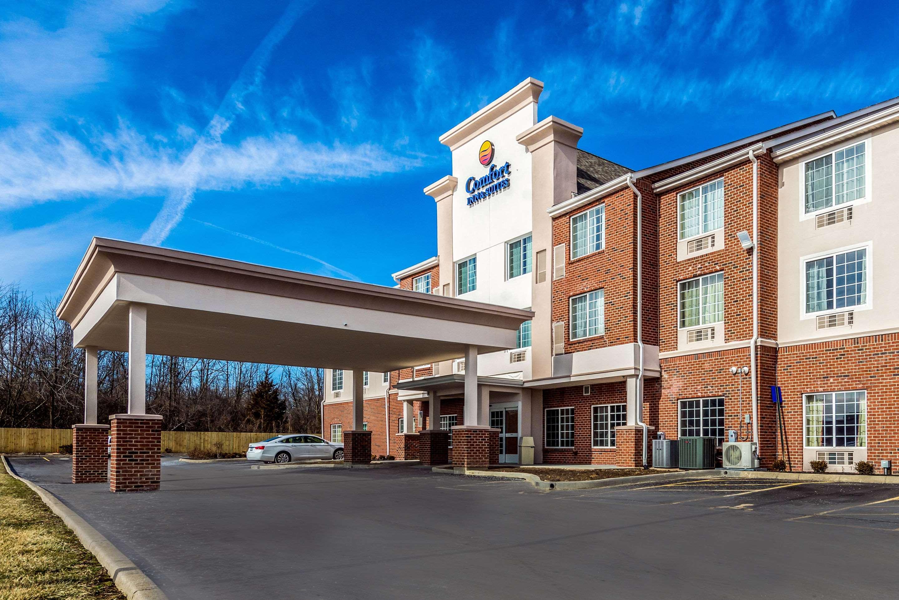 Comfort Inn & Suites Dayton North Exterior photo