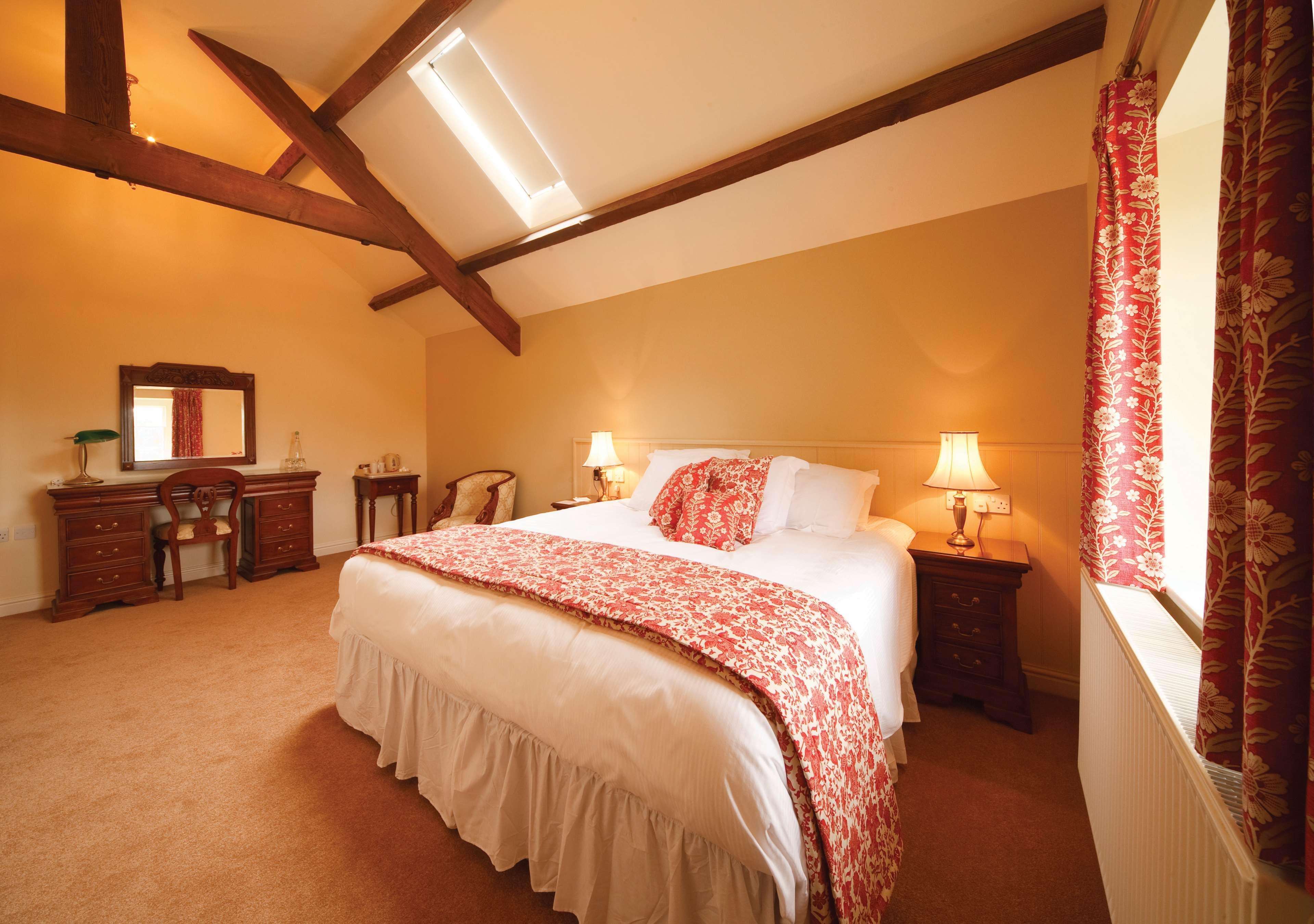 Leigh Park Country House Hotel & Vineyard, BW Signature Collection Bradford-On-Avon Room photo