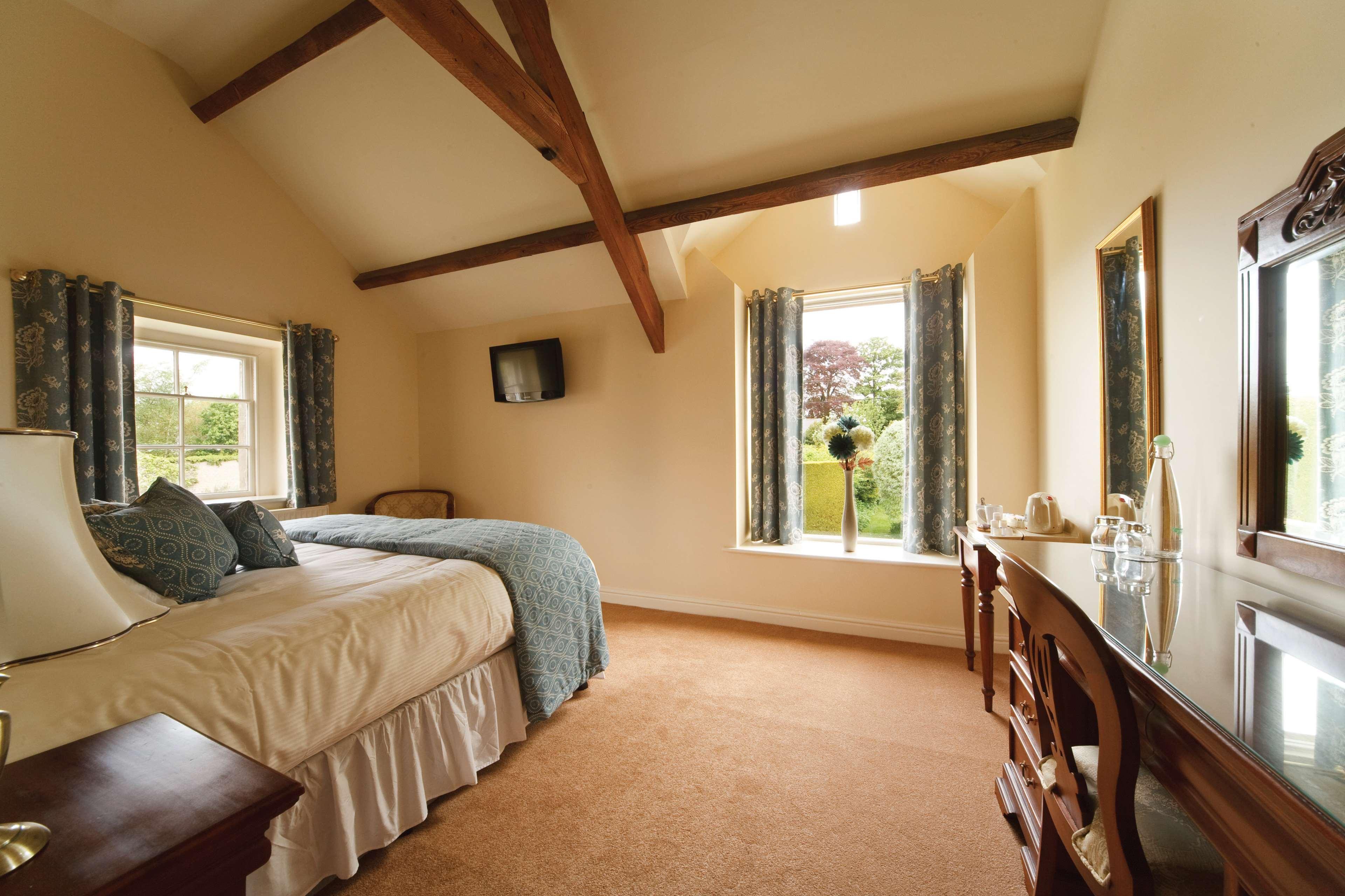 Leigh Park Country House Hotel & Vineyard, BW Signature Collection Bradford-On-Avon Room photo