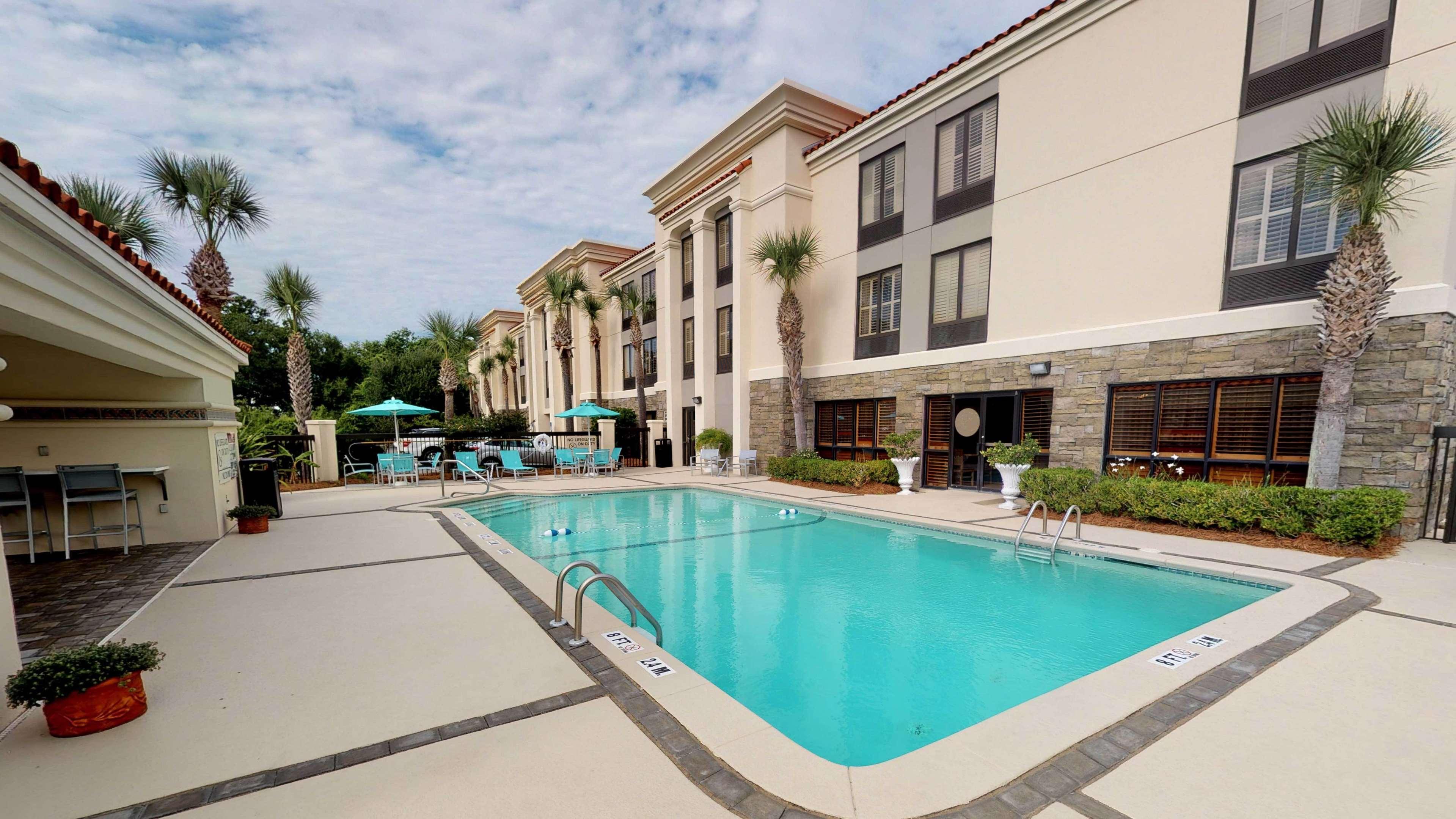 Hampton Inn St. Simons Island Exterior photo