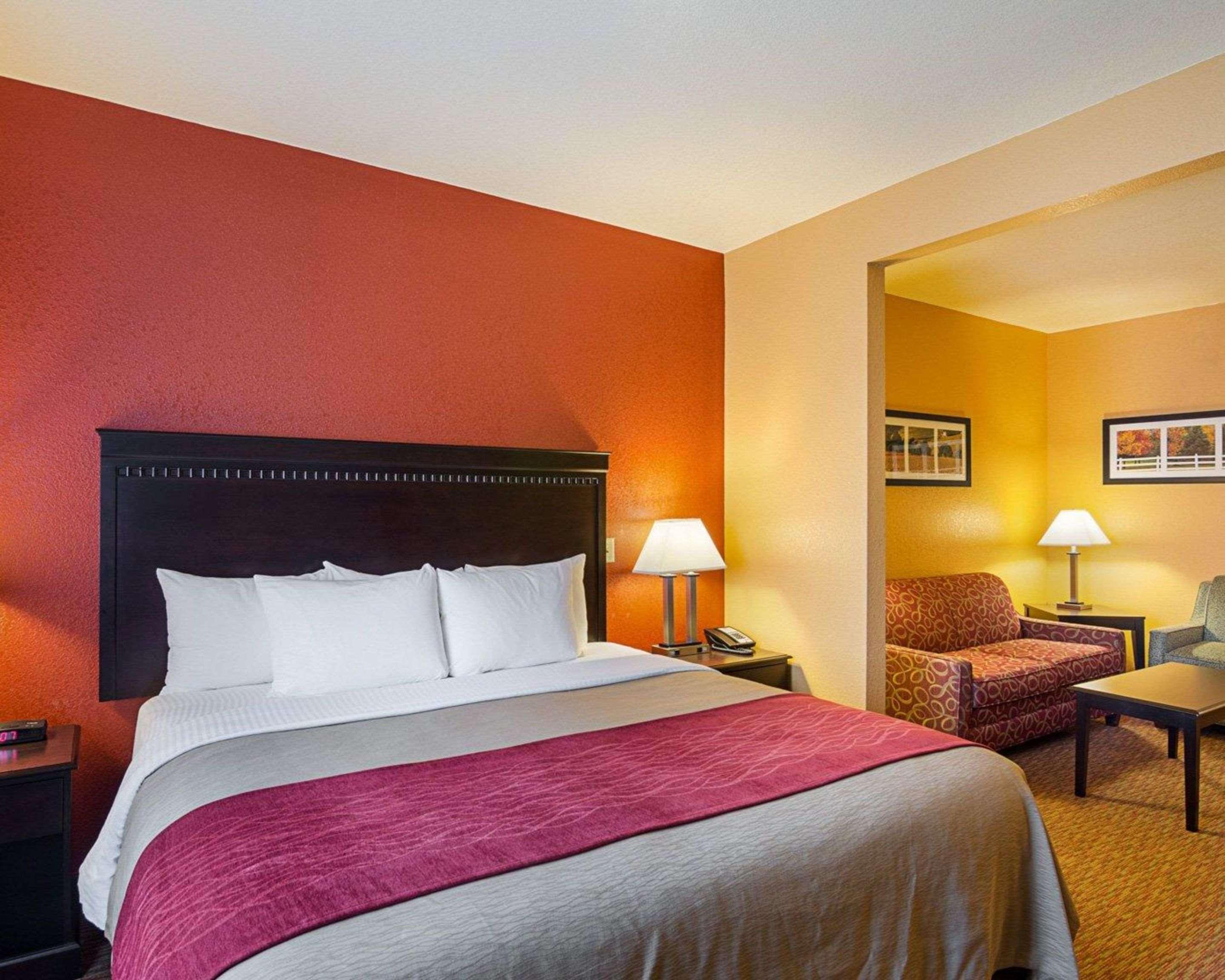 Comfort Inn & Suites Orange Exterior photo