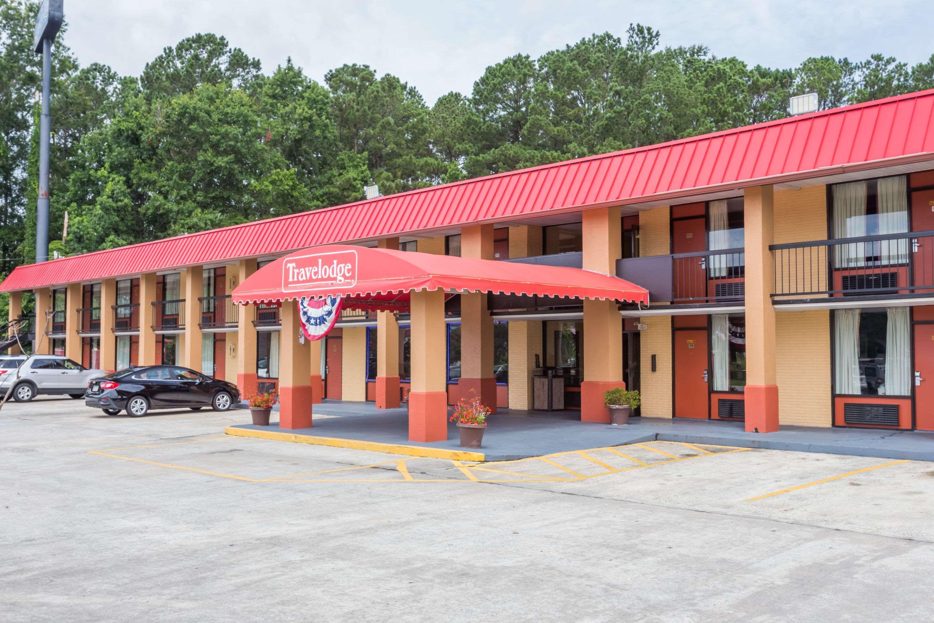 Travelodge By Wyndham Savannah Area/Richmond Hill Exterior photo