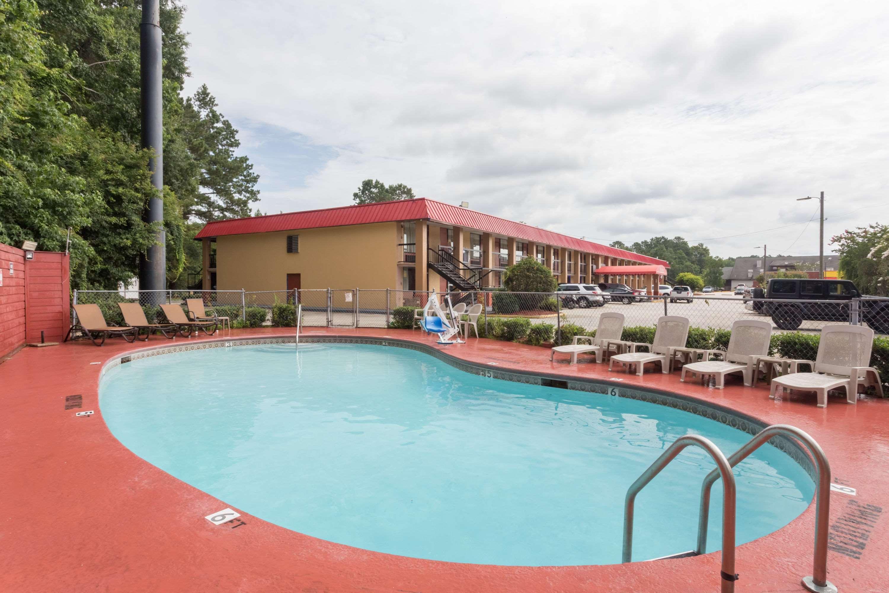 Travelodge By Wyndham Savannah Area/Richmond Hill Exterior photo