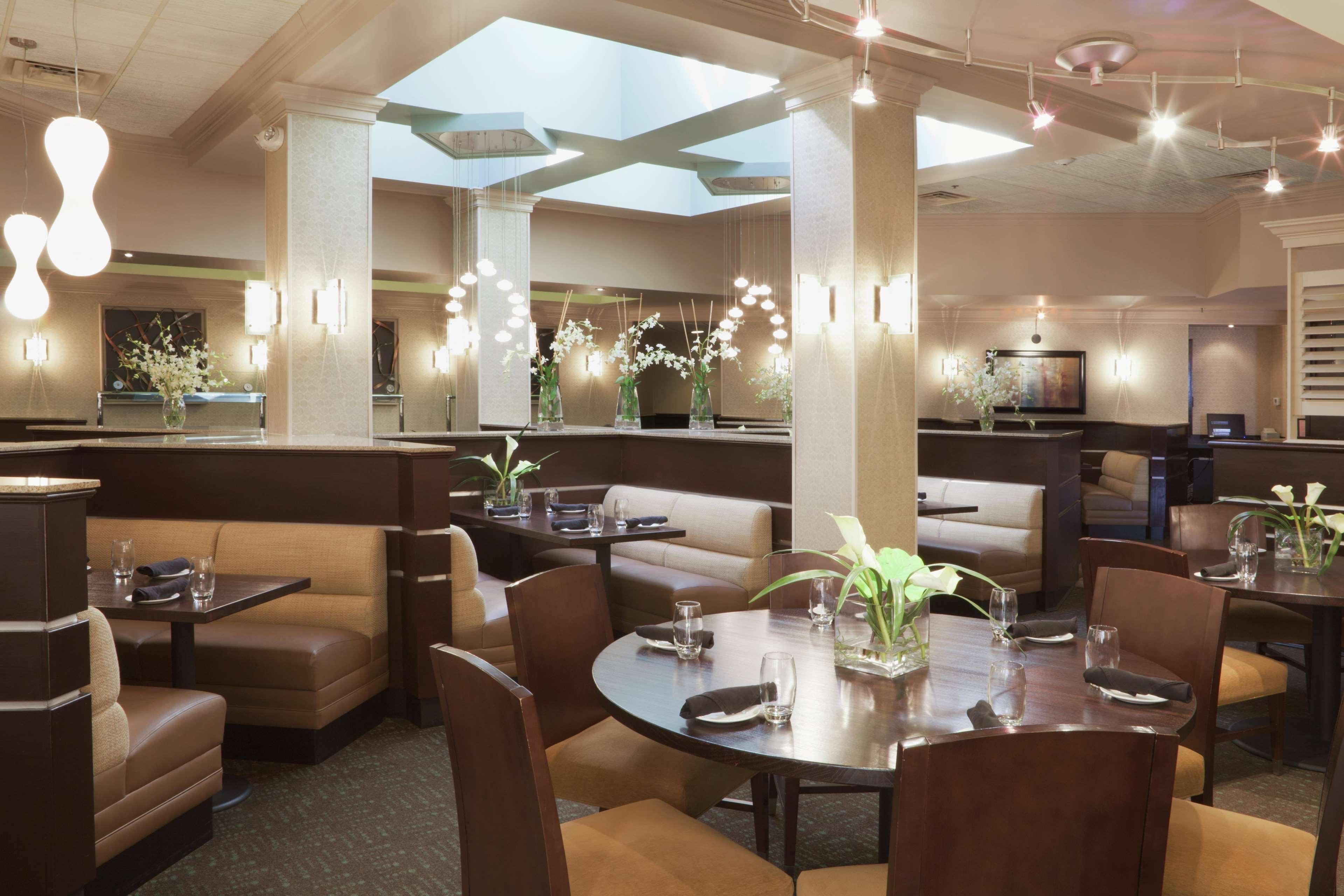 Doubletree By Hilton Jackson Hotel Restaurant photo
