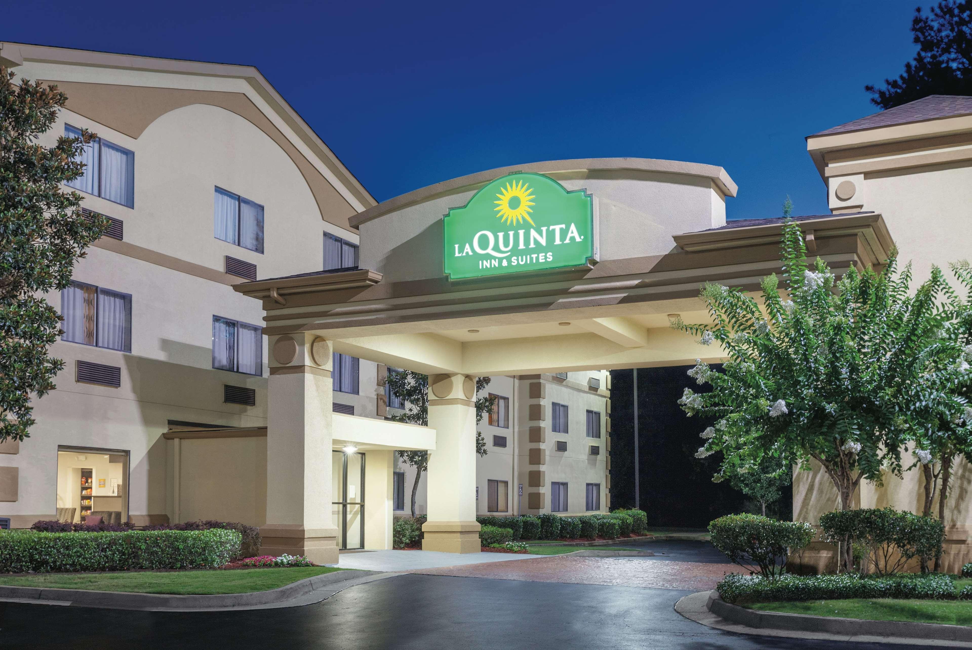 La Quinta By Wyndham Jackson Airport Hotel Pearl Exterior photo