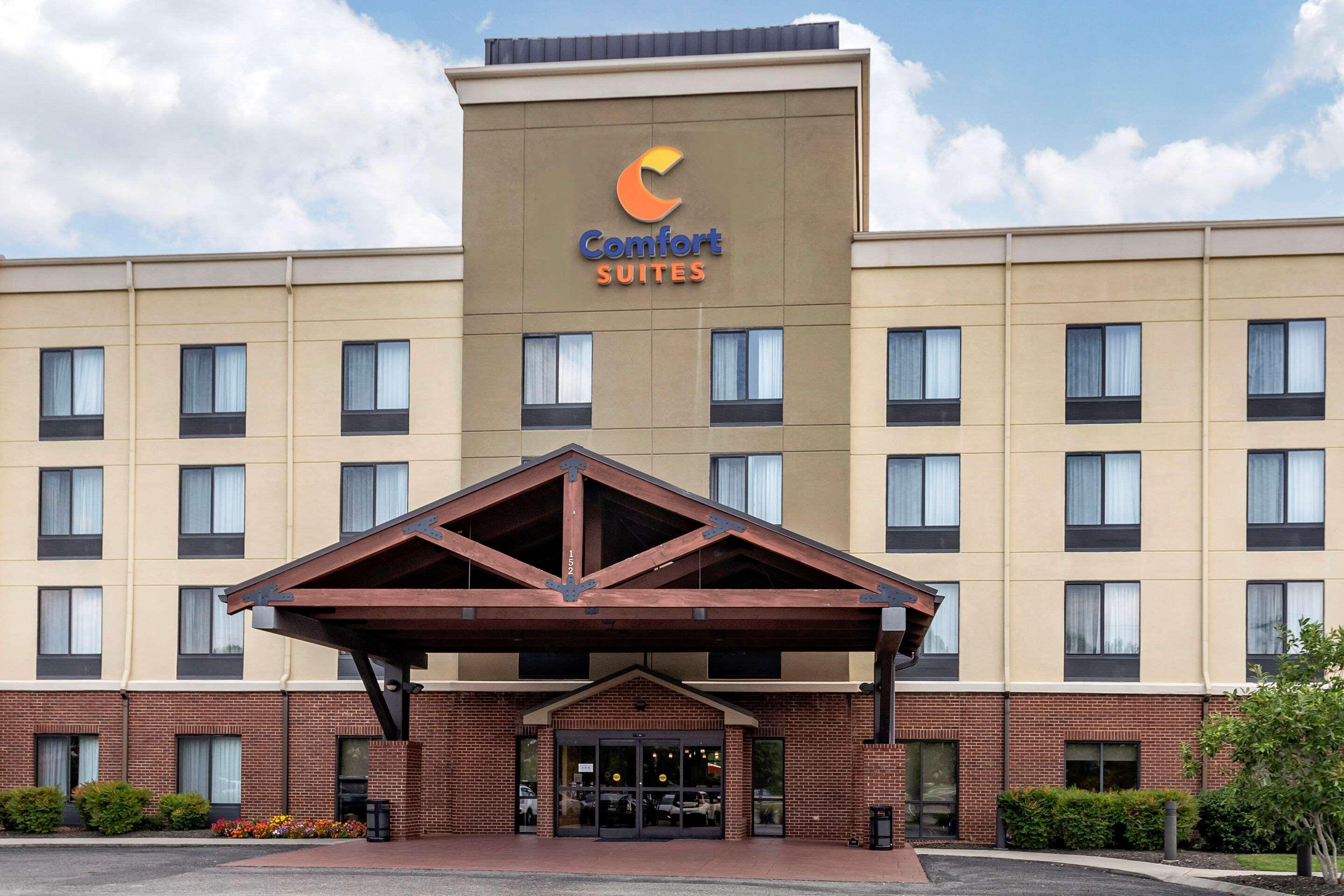 Comfort Suites Manchester Exterior photo