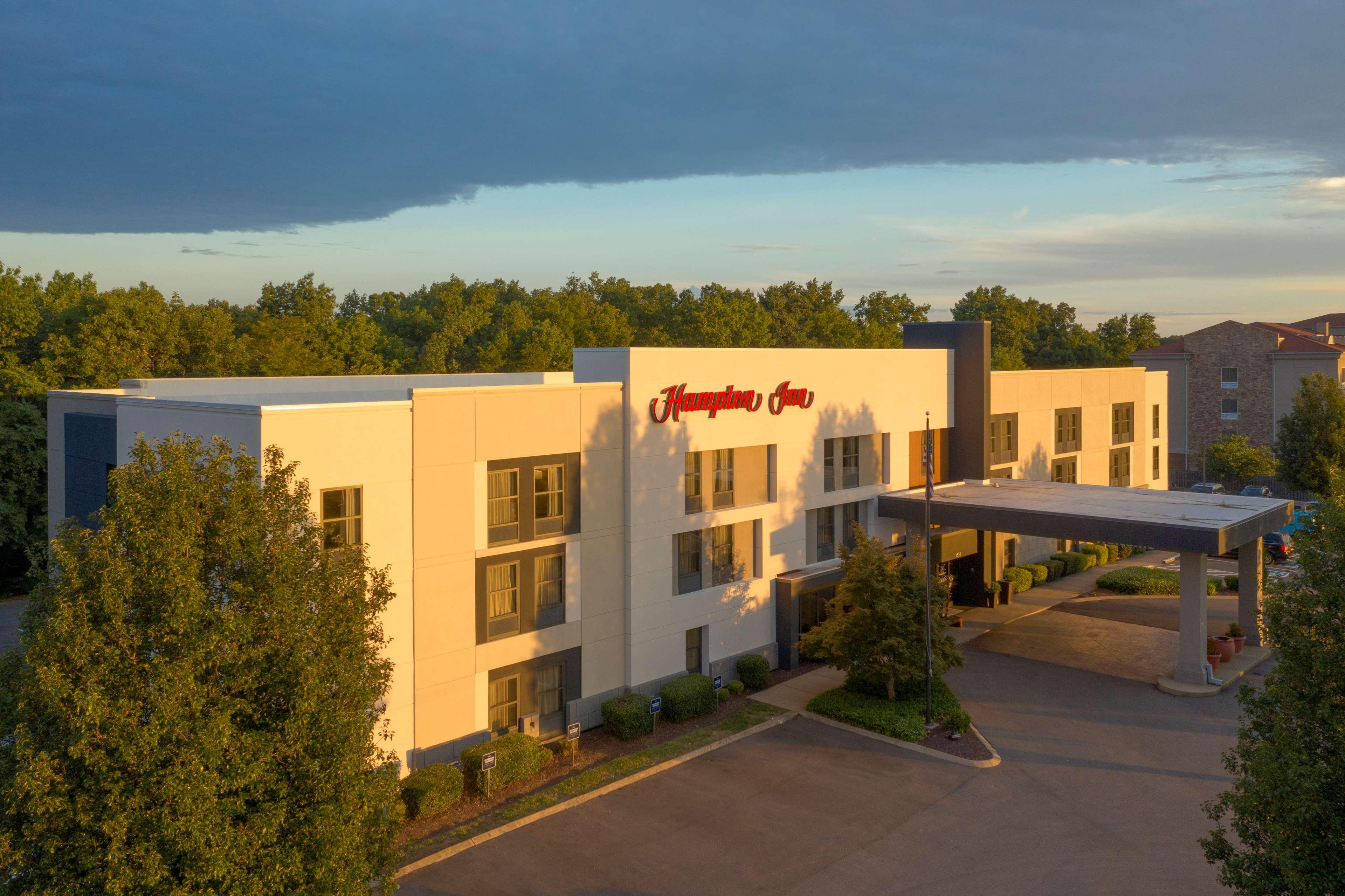 Hampton Inn Columbia Exterior photo